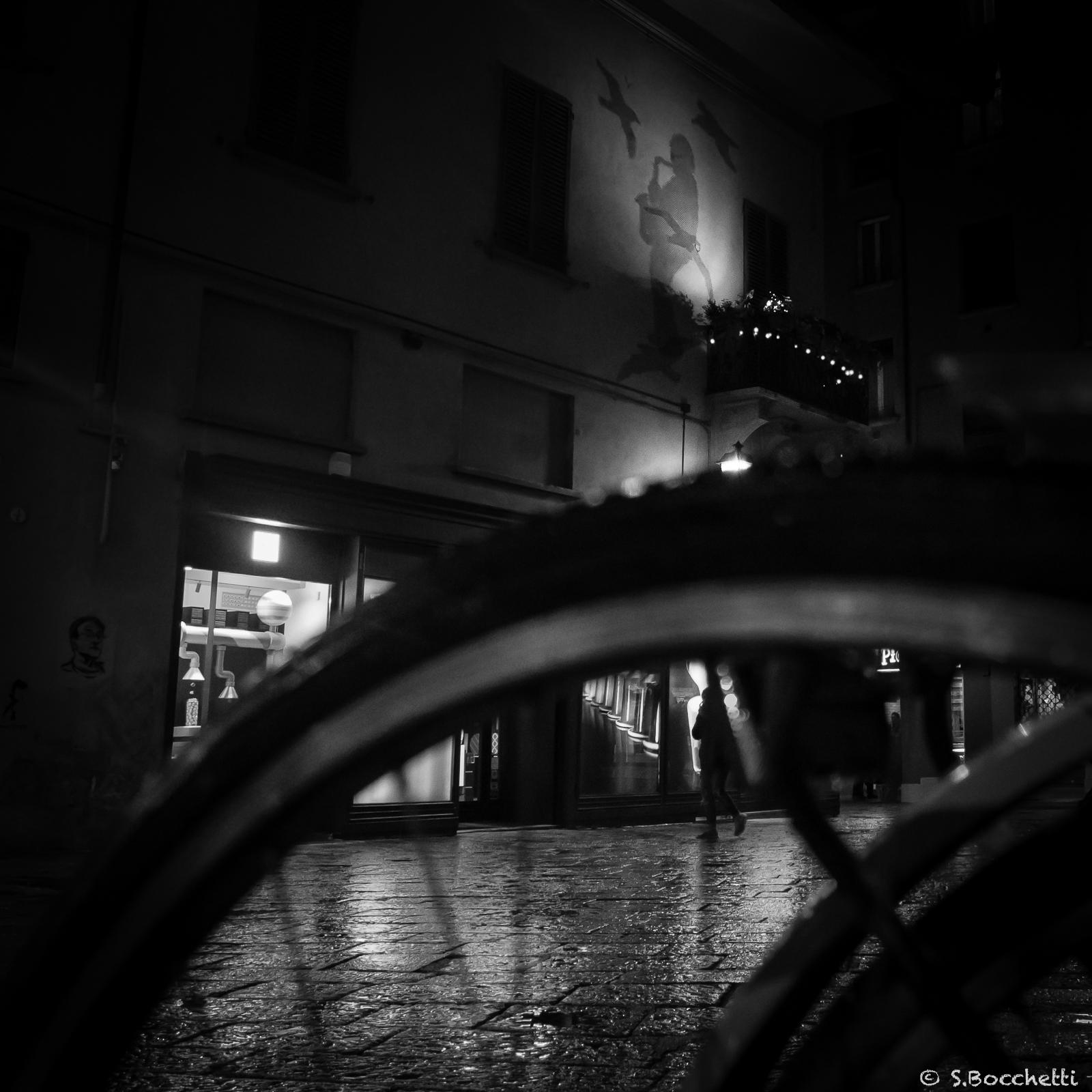 In the center of Bologna you do not even lose a child