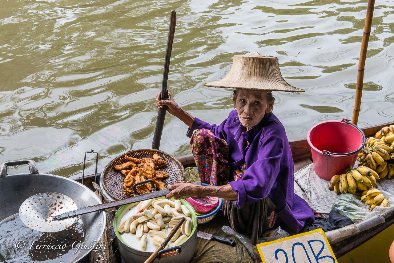 Al mercato galleggiante