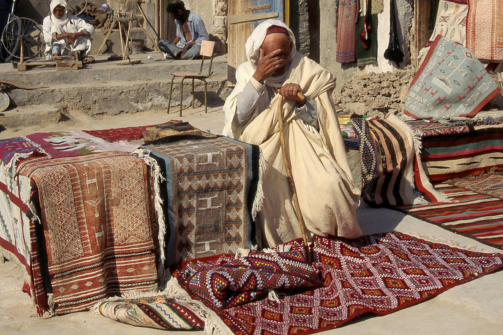 Tunisia 1997: Venditore di tappeti (Digitalizzata)