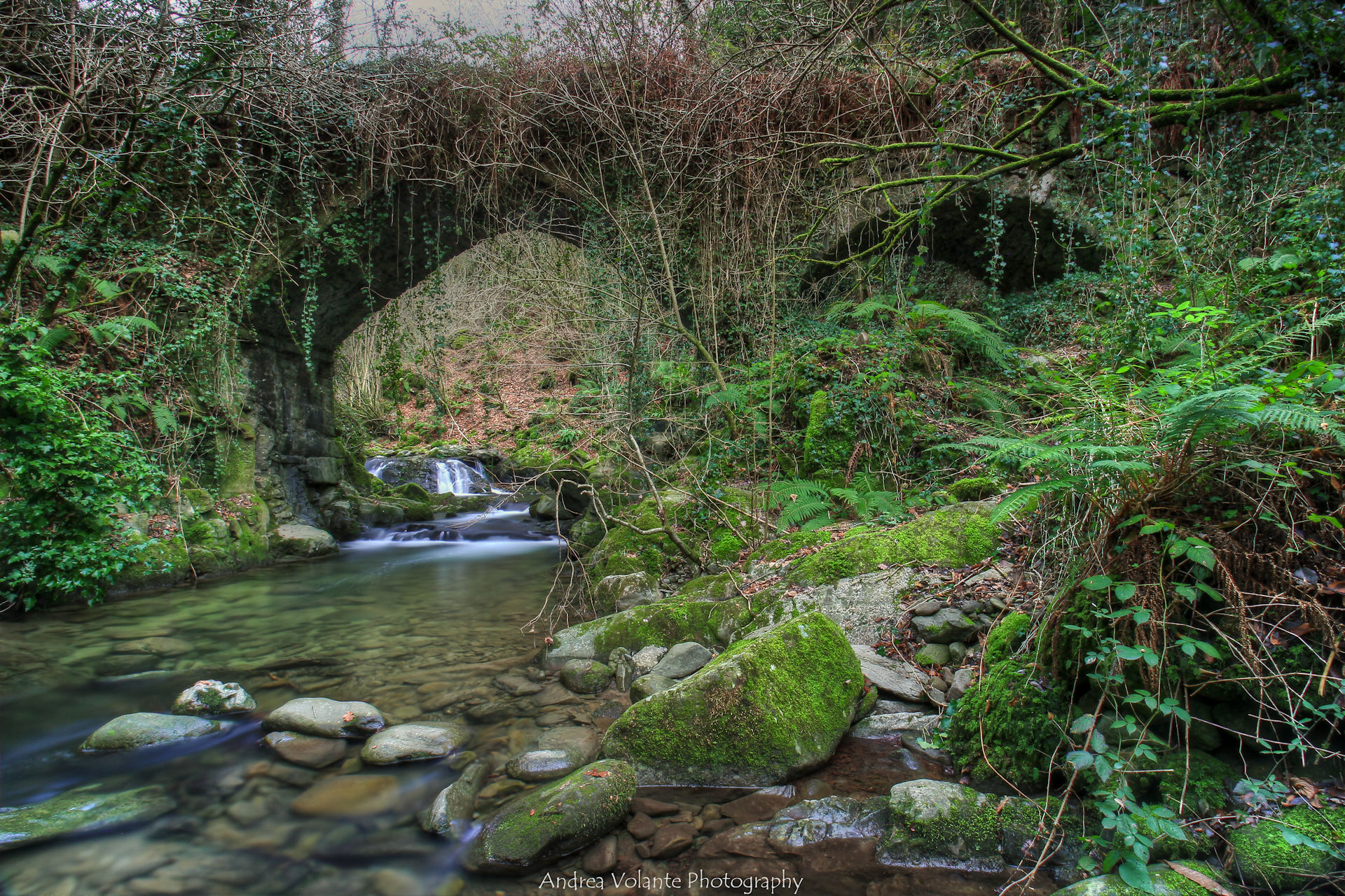 Un piccolo gioiello d'arenaria ..il ponte della Cella.