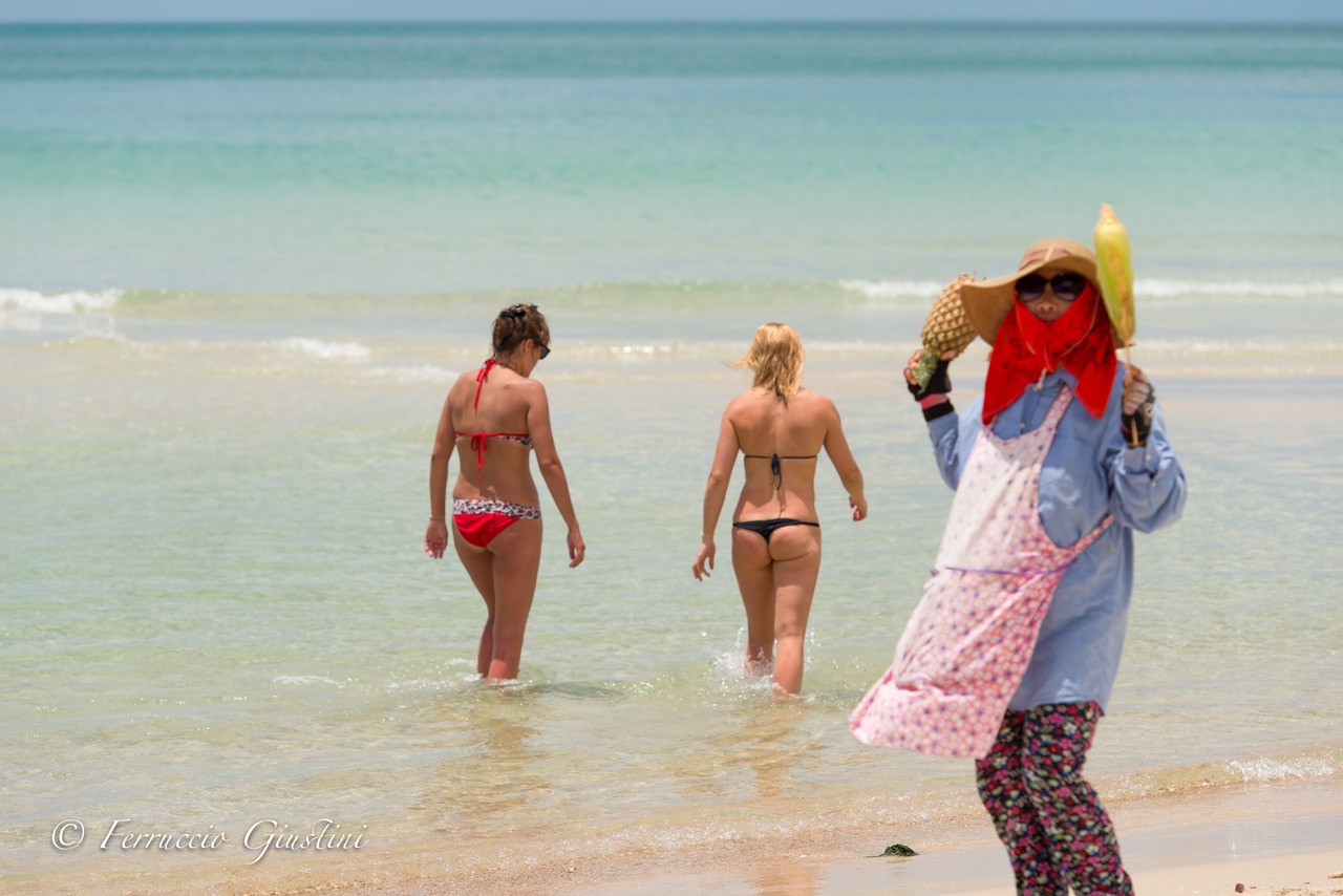 Contrasts in Thailand