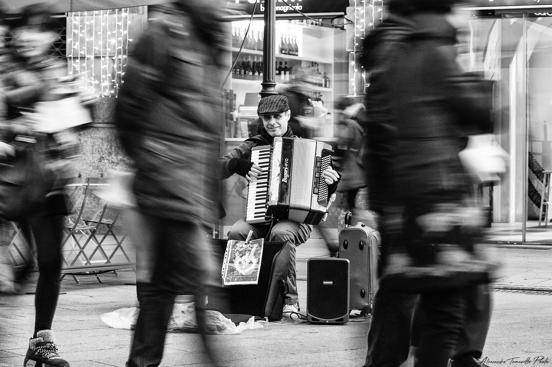 Via Dante, Milano. © 2018