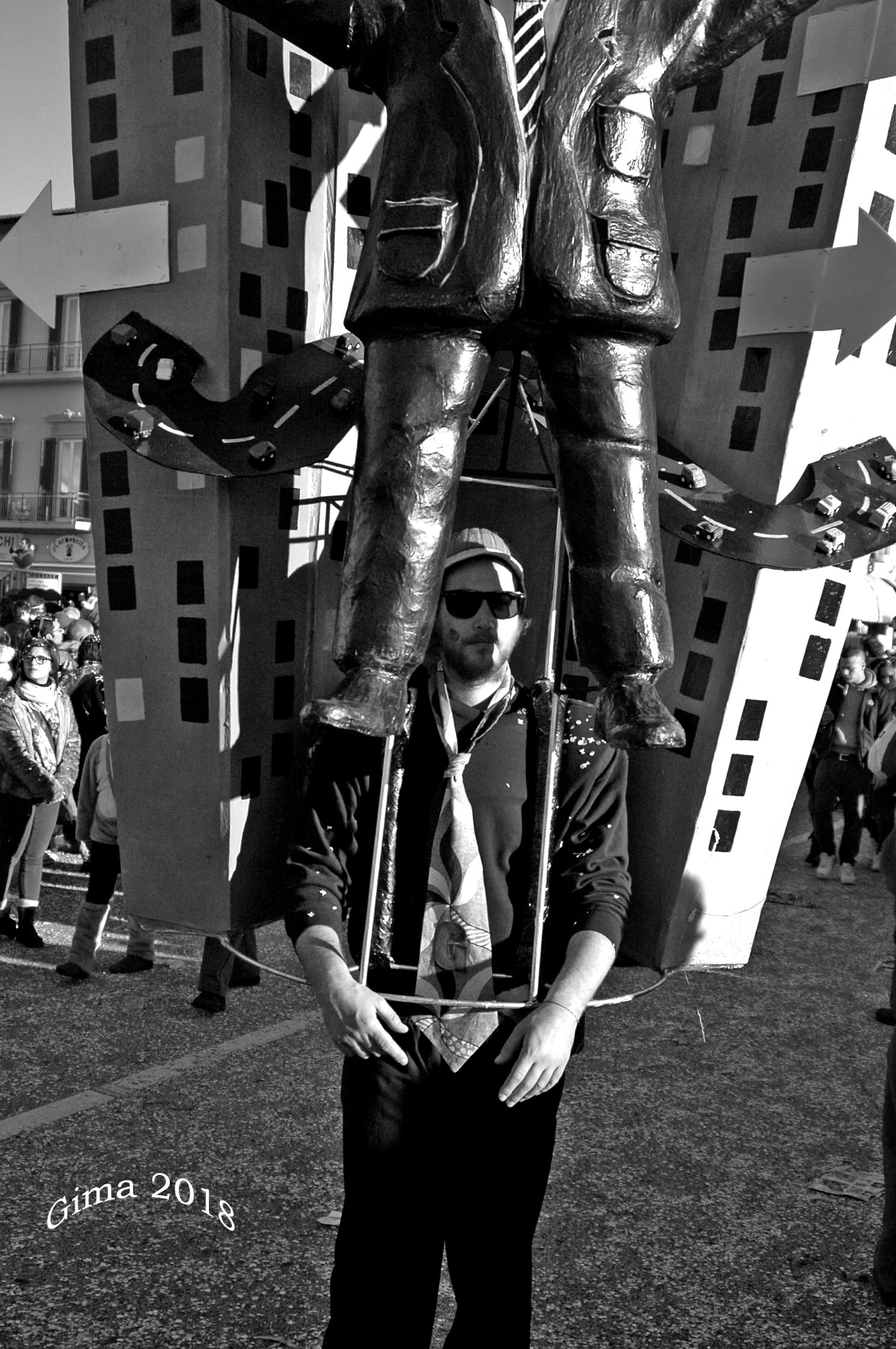 look at that object I bring