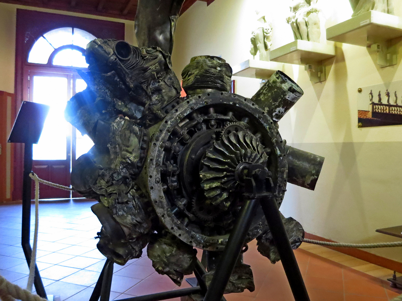 03-Scrap of the engine of the crashed hunt