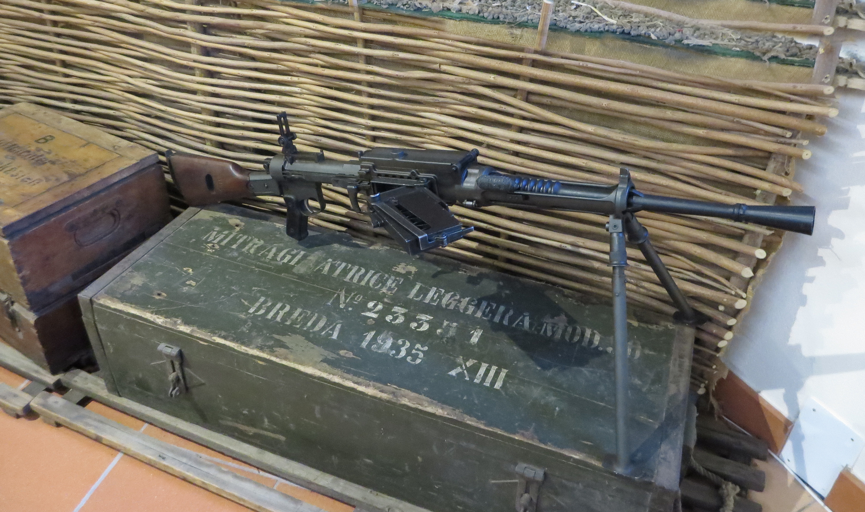 Breda light machine gun