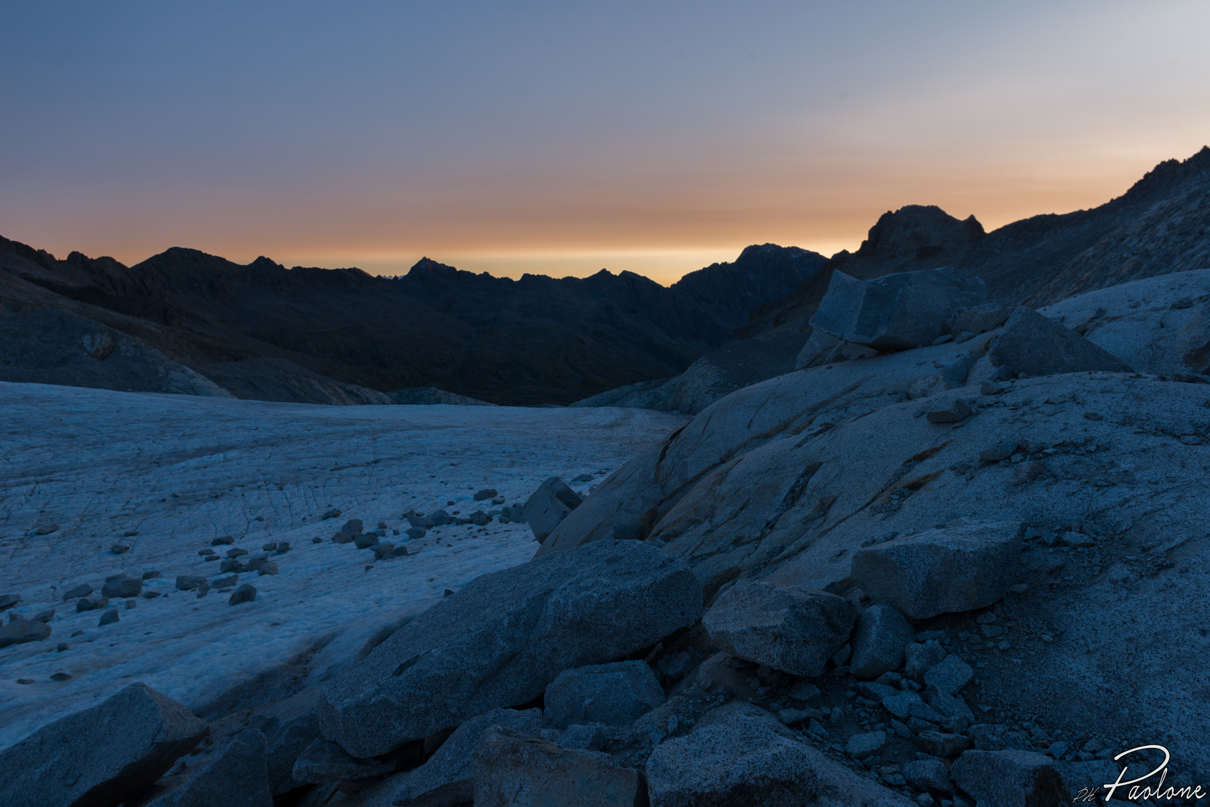 Sunrise on the Pian di Neve terminal