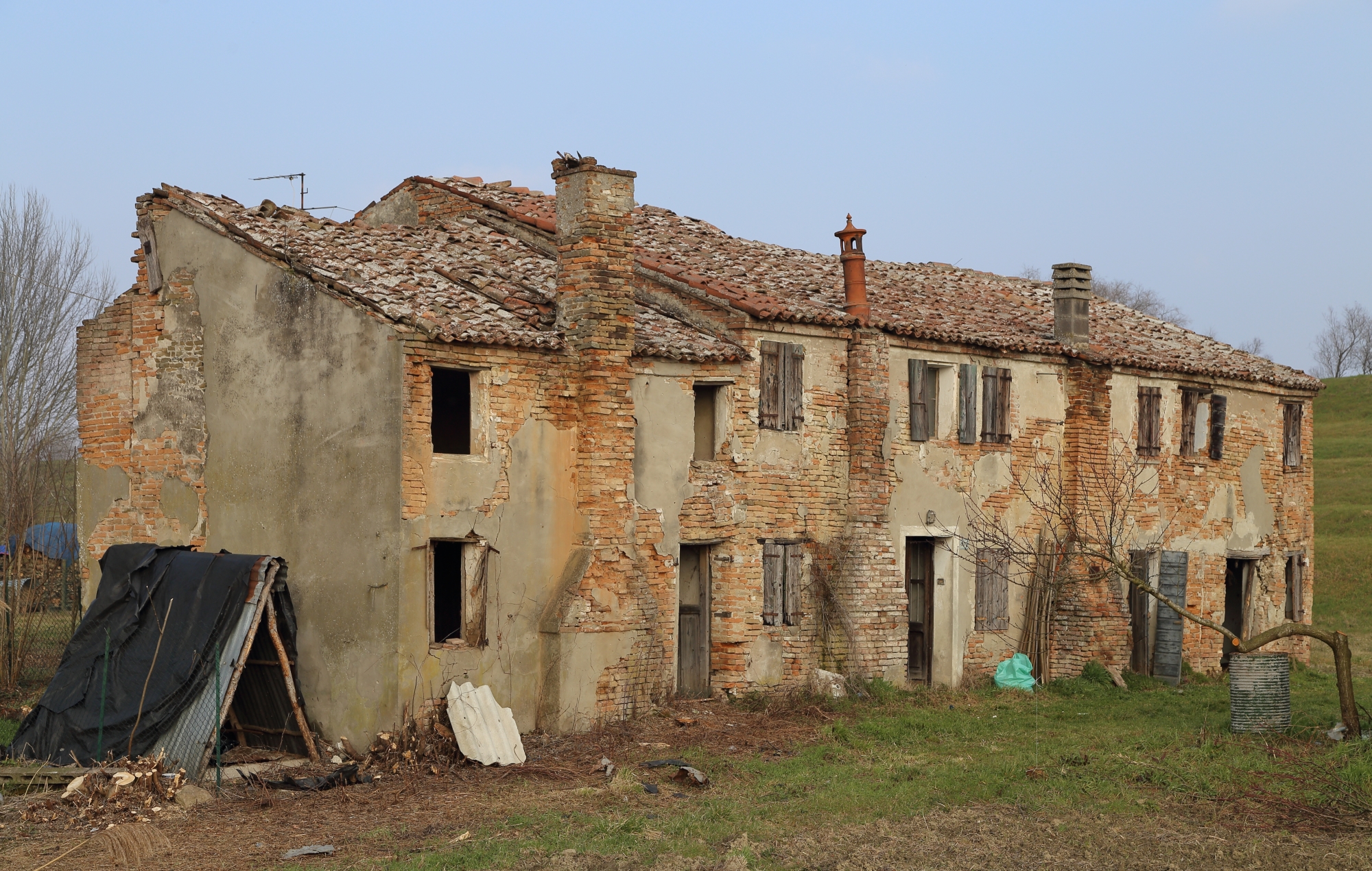 Casolare between Ferrara and Rovigo (SS 16)