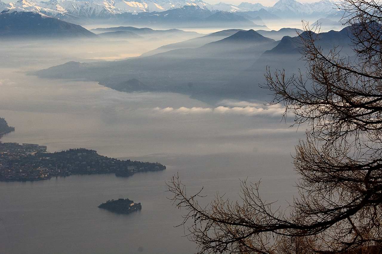 Mists on Lake Maggiore ..