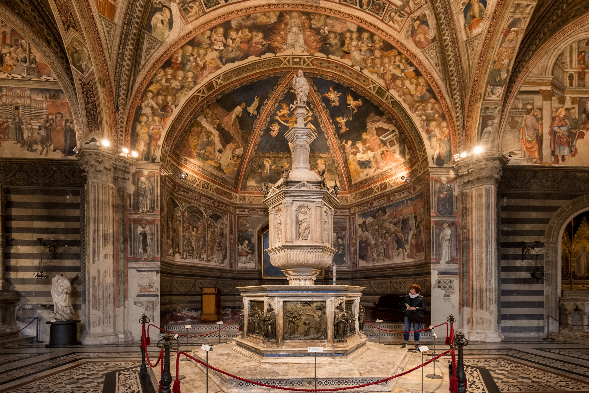 Battistero di S. Giovanni a Siena - Fonte Battesimale