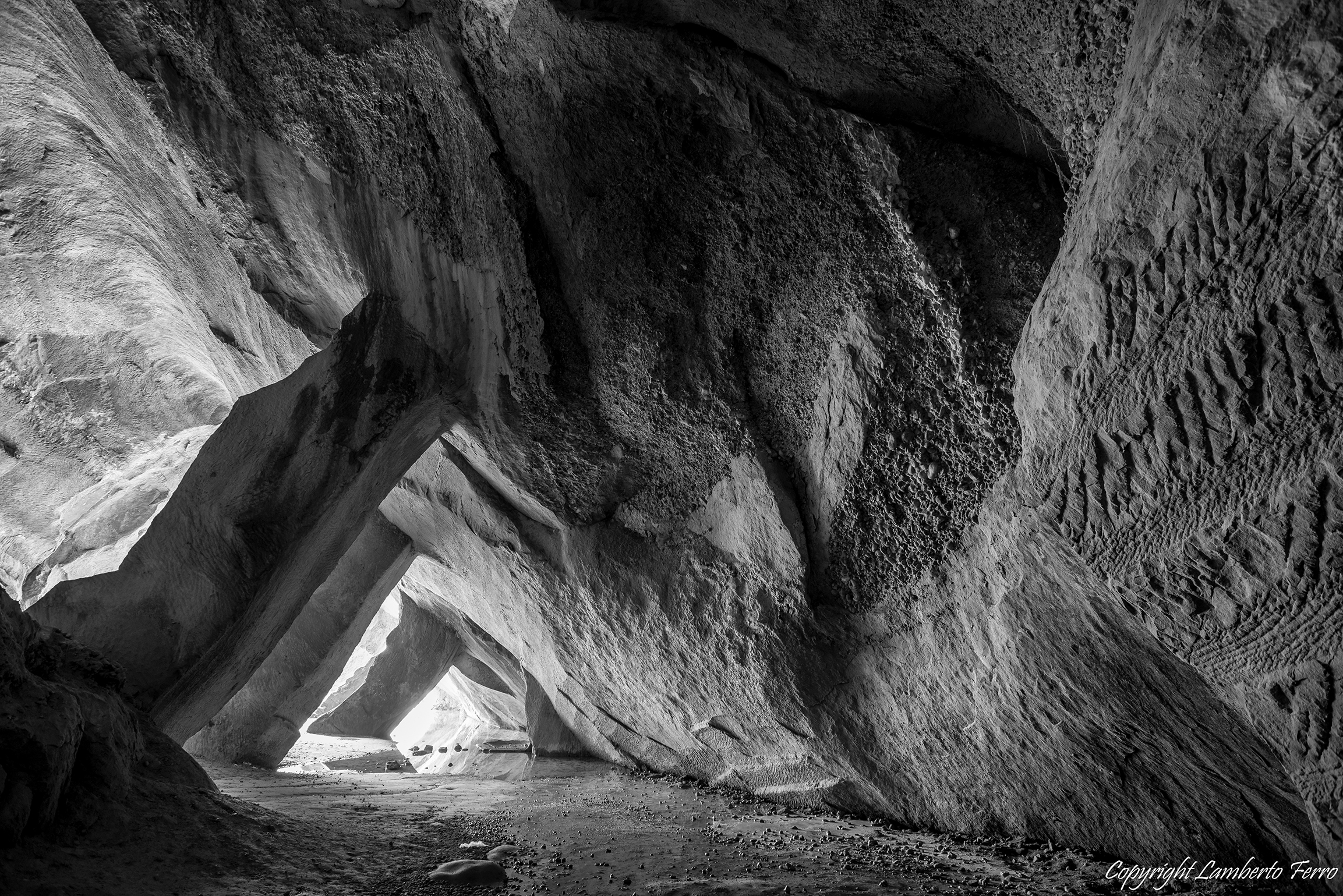 The caves of Caglieron