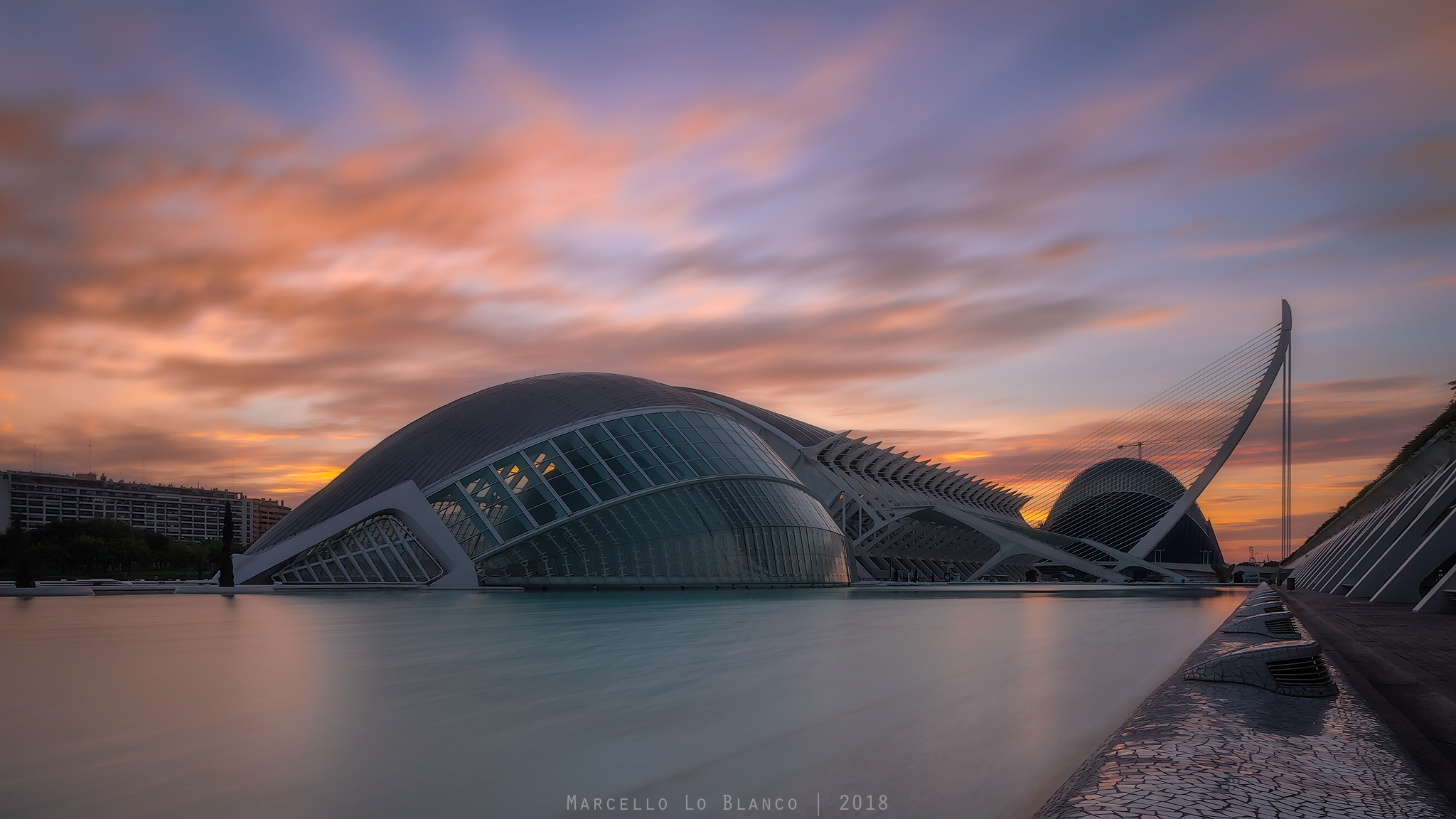 L'alba della città delle arti e delle scienze