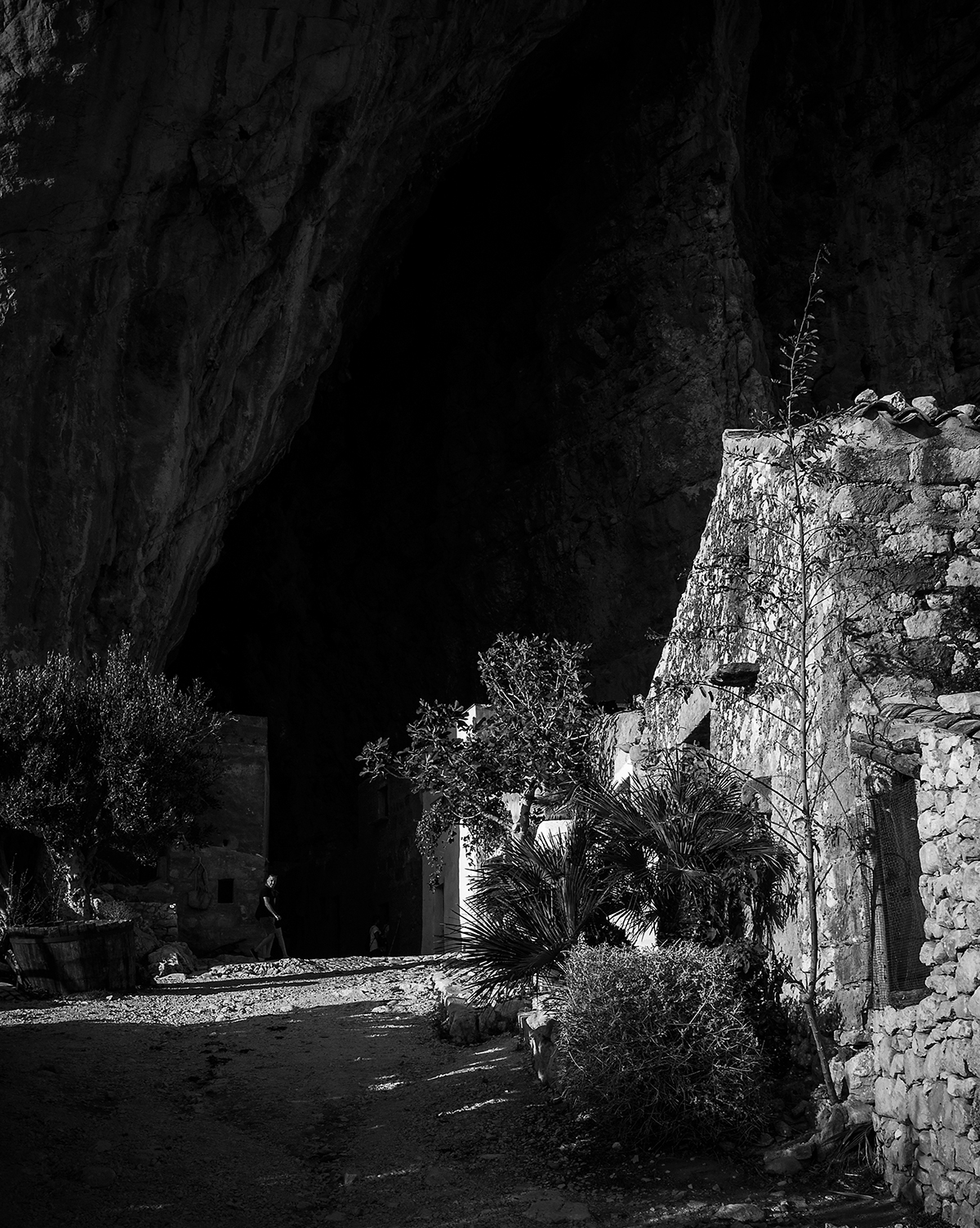 Entrance to the Mangiapane cave
