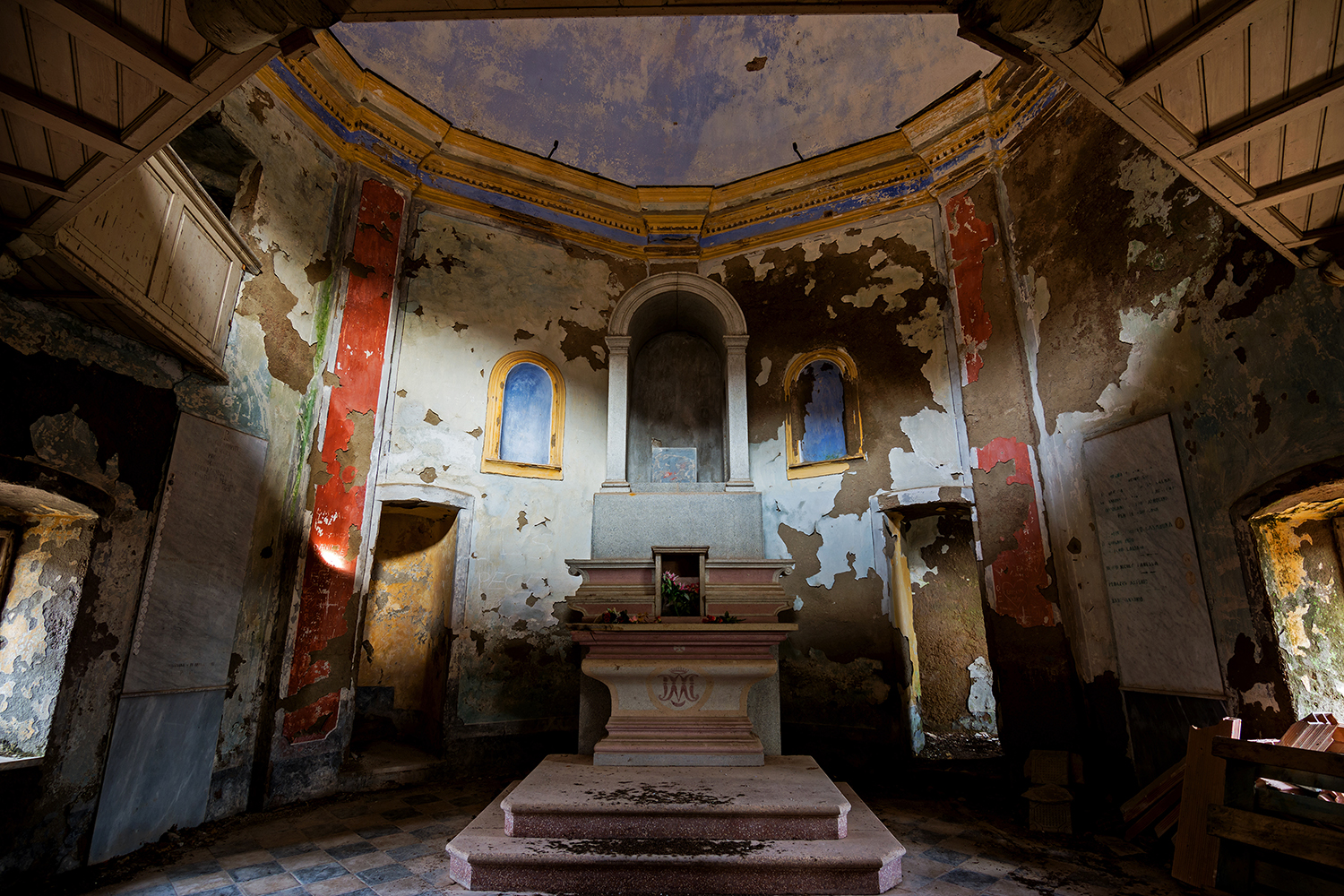 The abandoned church