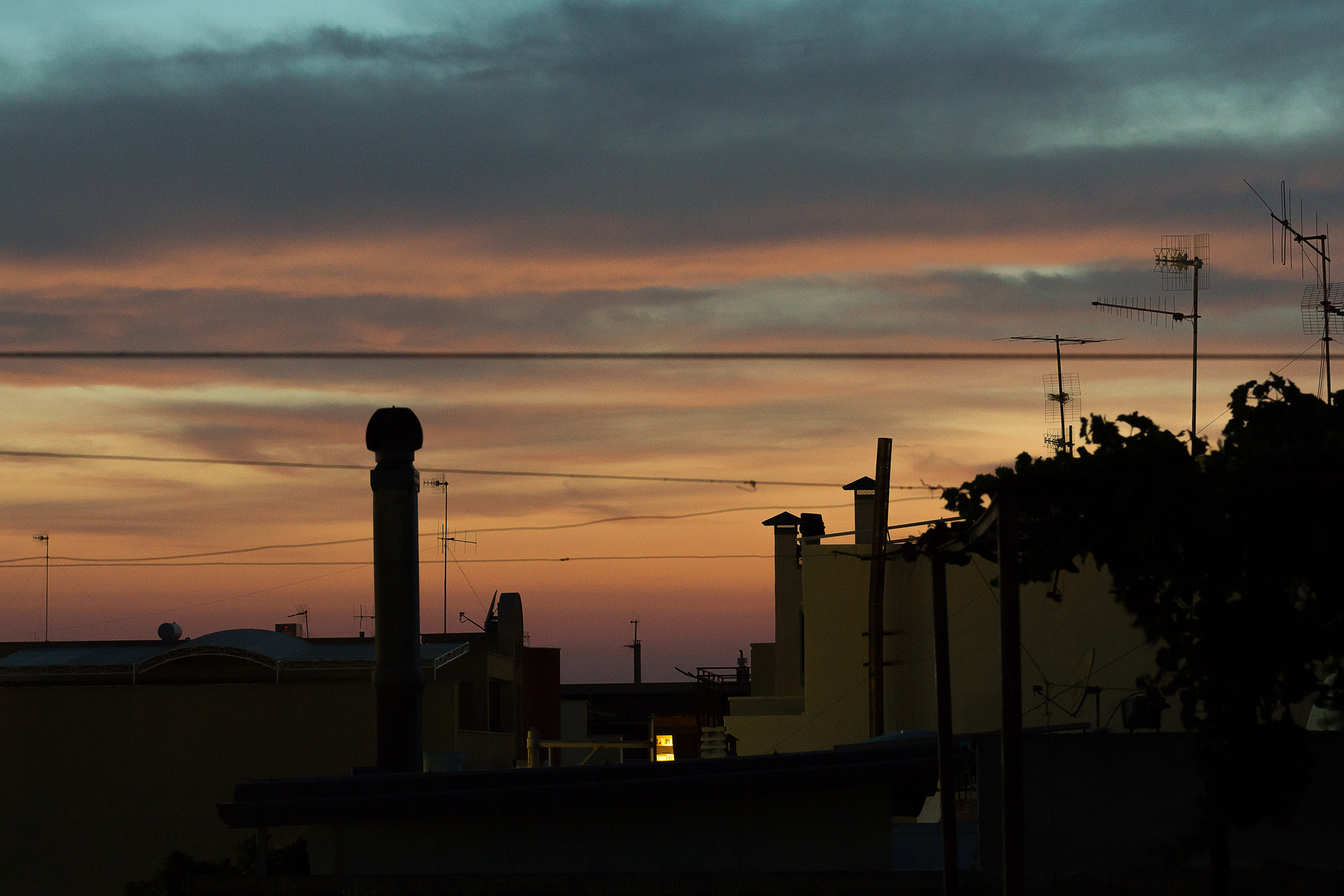 Sunset between the roofs