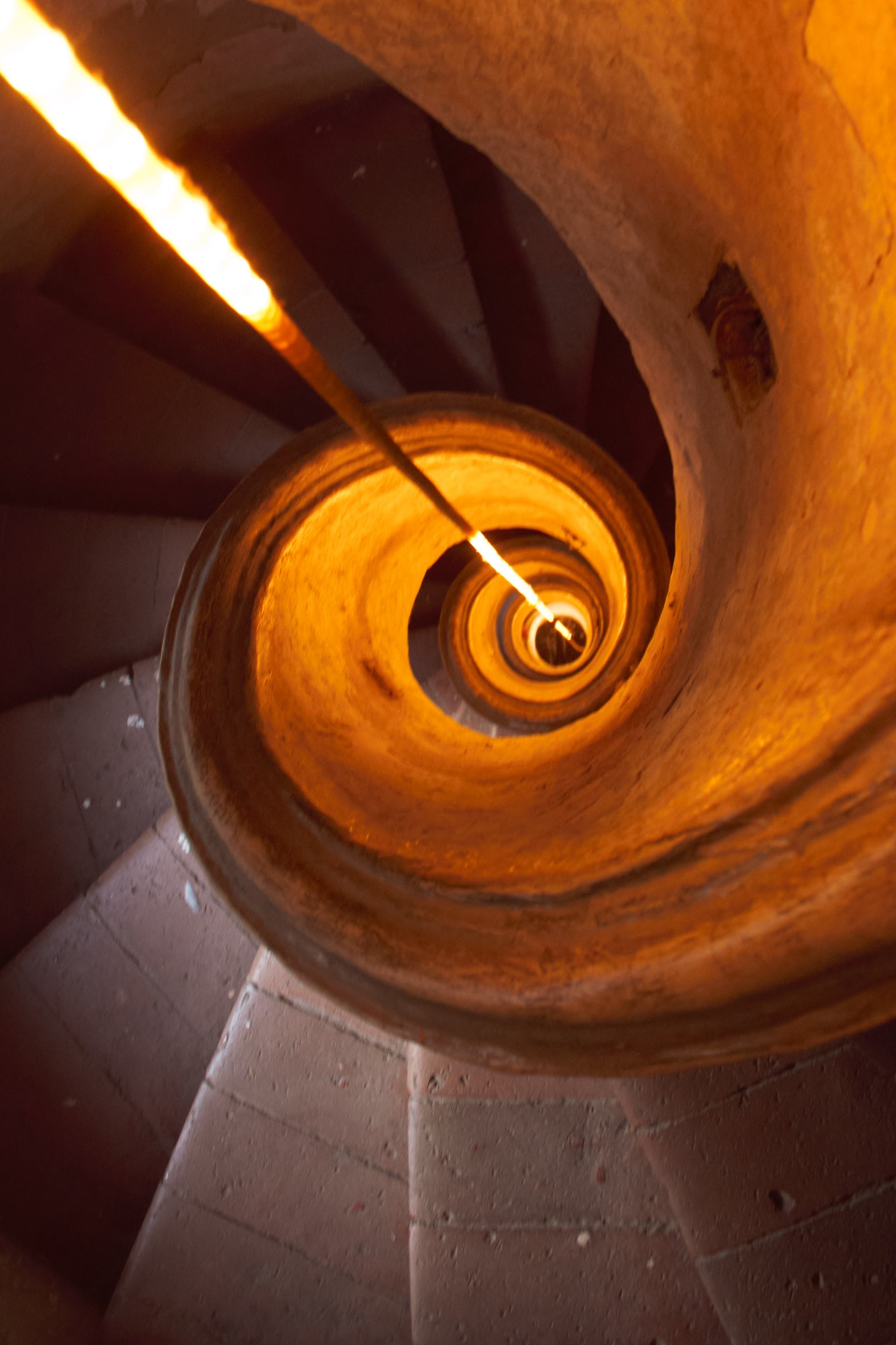 vertical scale cutting