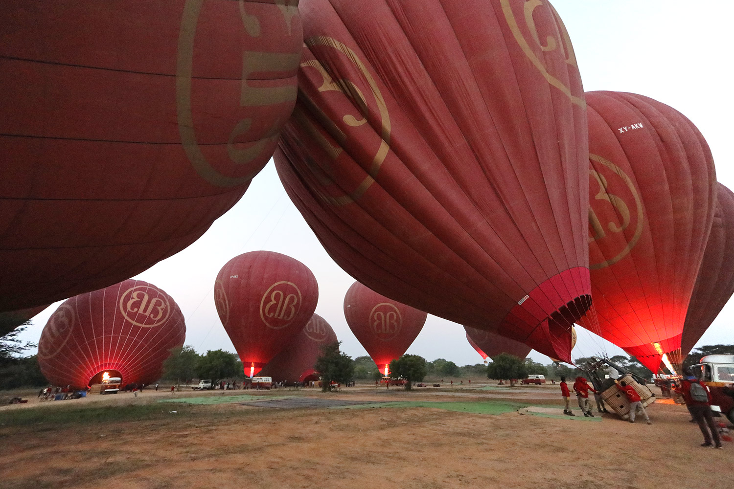 Mongolfiere a Bagan in Birmania
