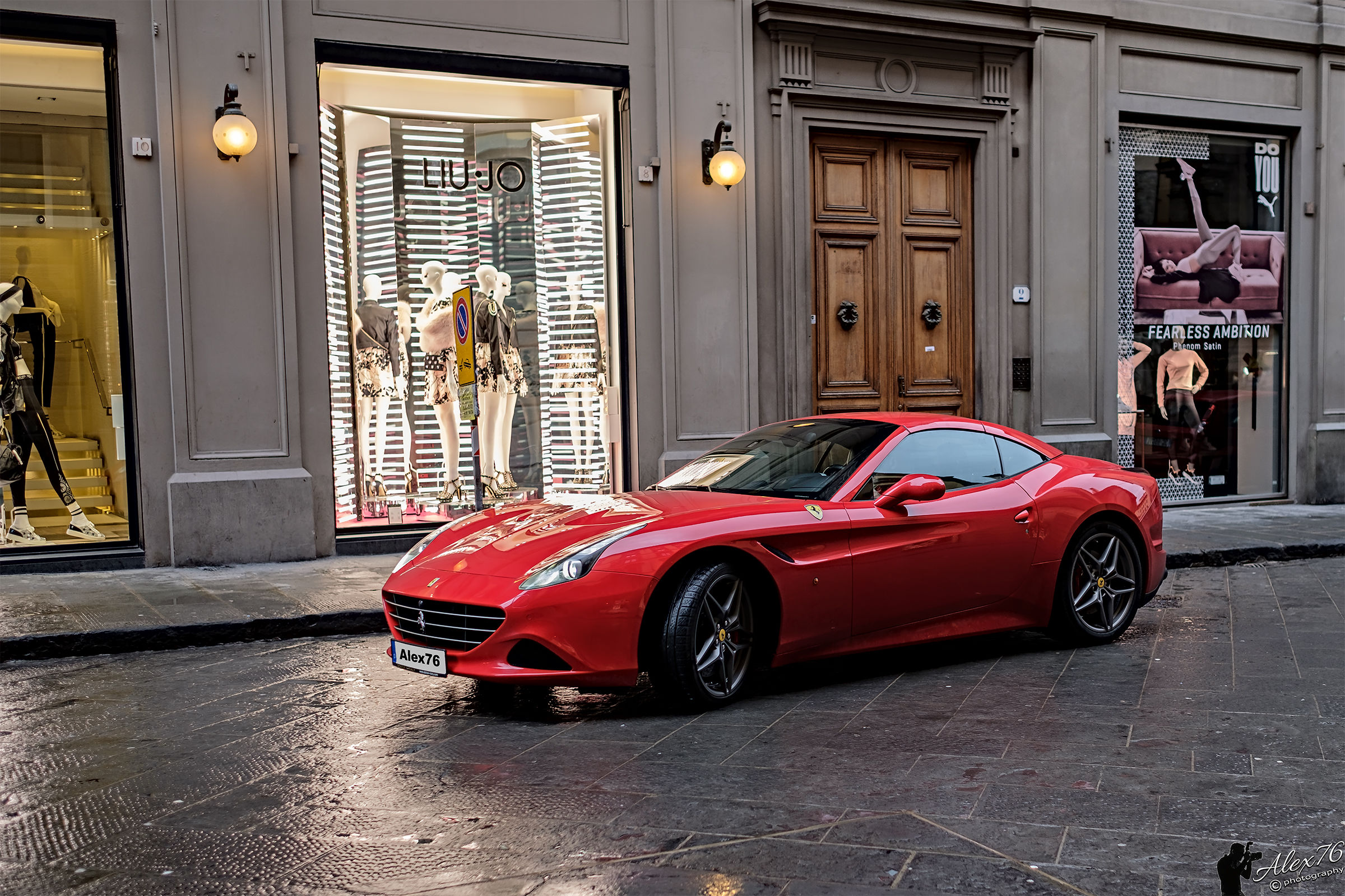 Great luxury in the streets of Florence ...