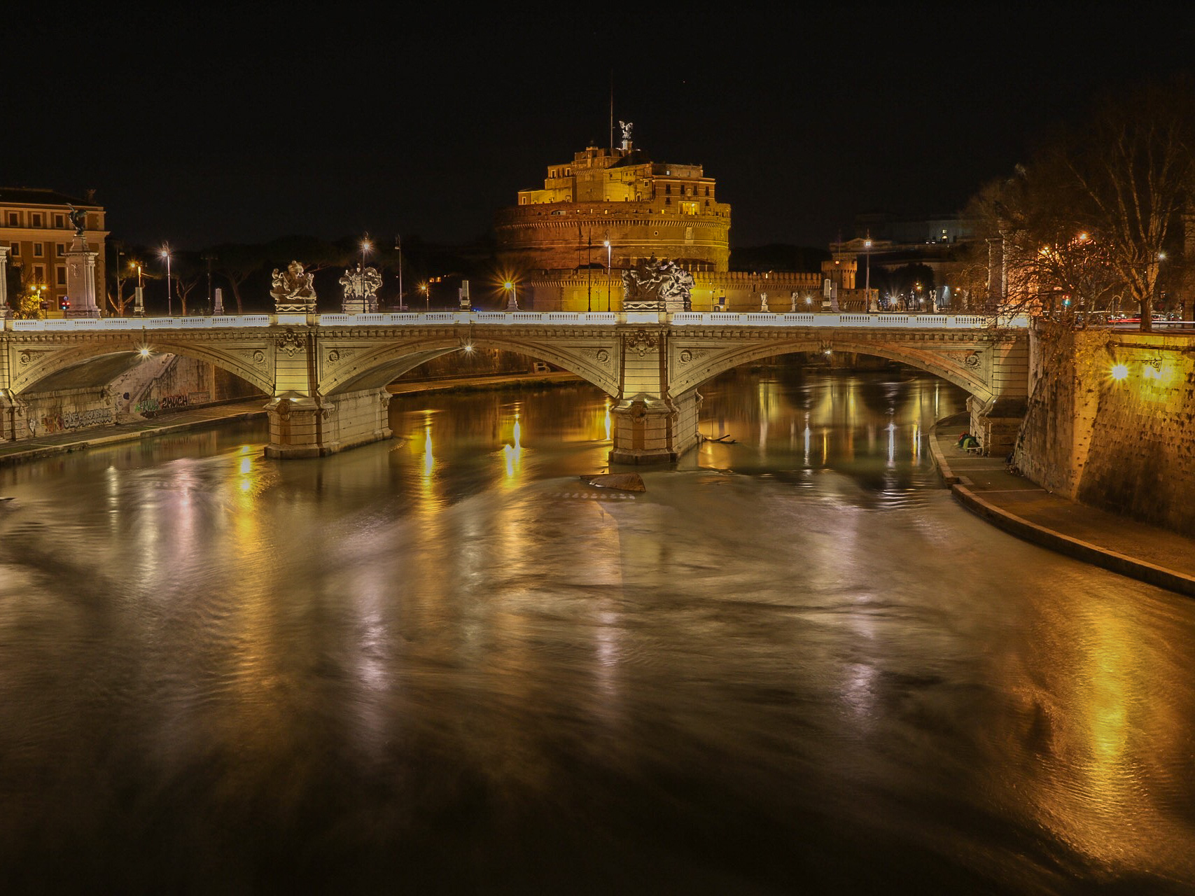 Lungo il Tevere