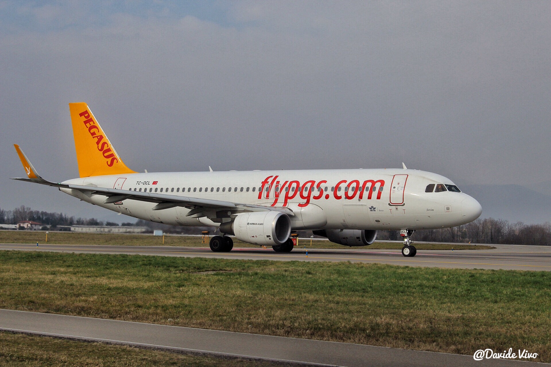 Pegasus Airlines, Airbus a320-200. Bergamo