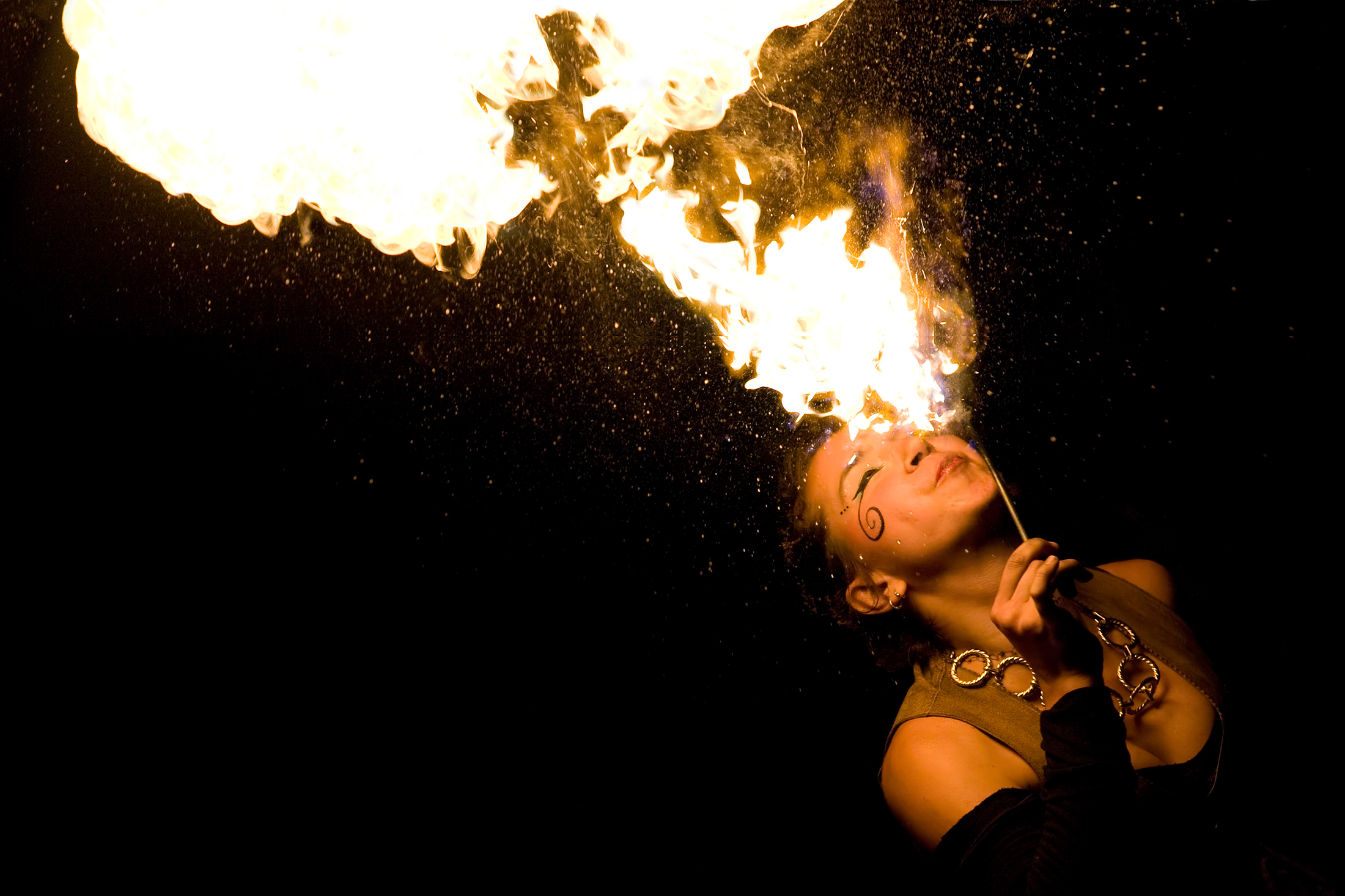 La ragazza che giocava con il fuoco