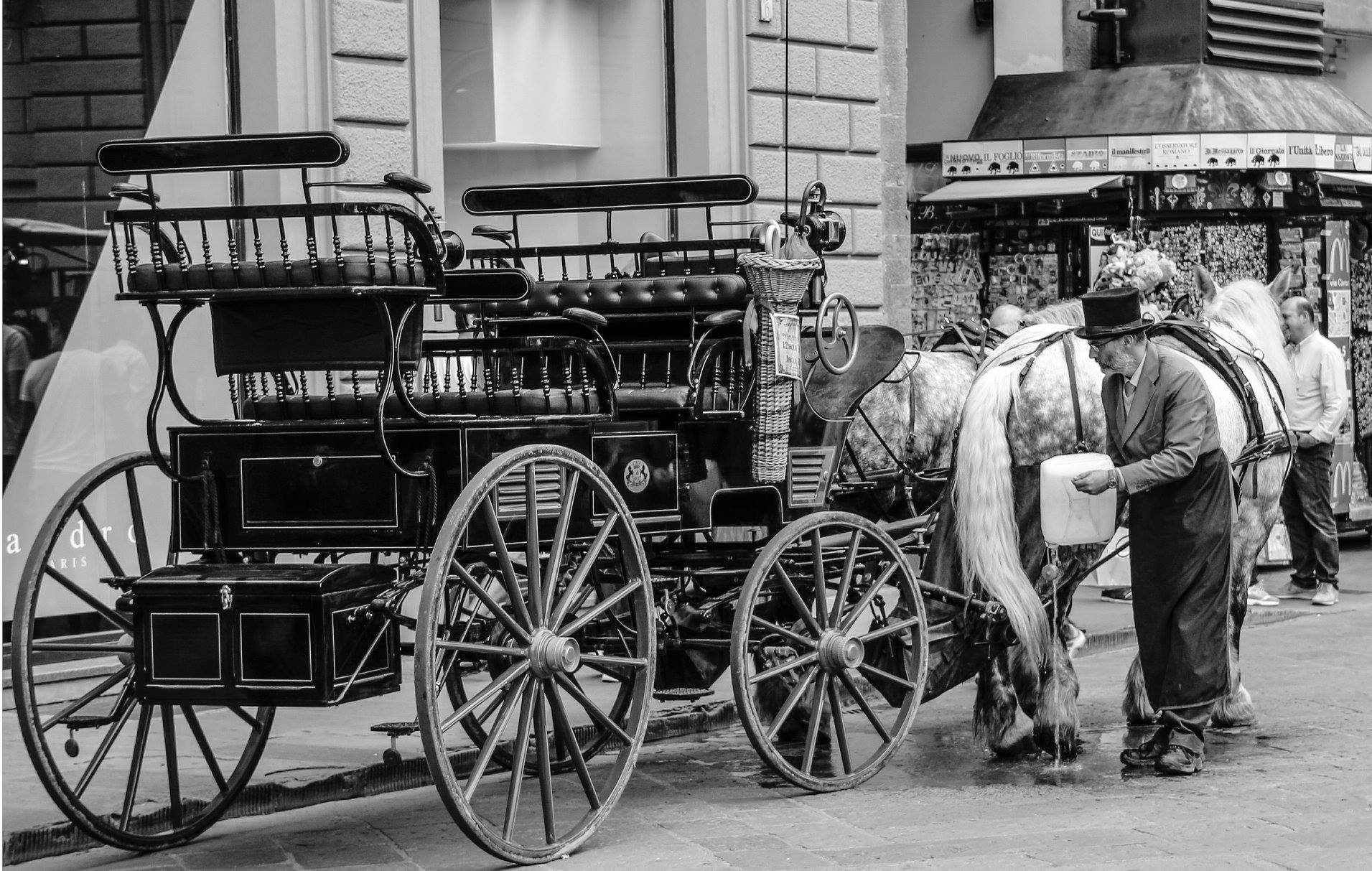 The fiaccheraio cleans up