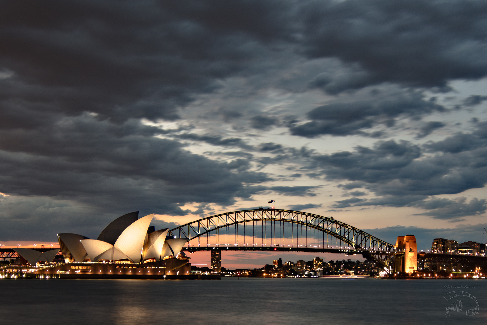 Tramonto sulla baia di Sydney