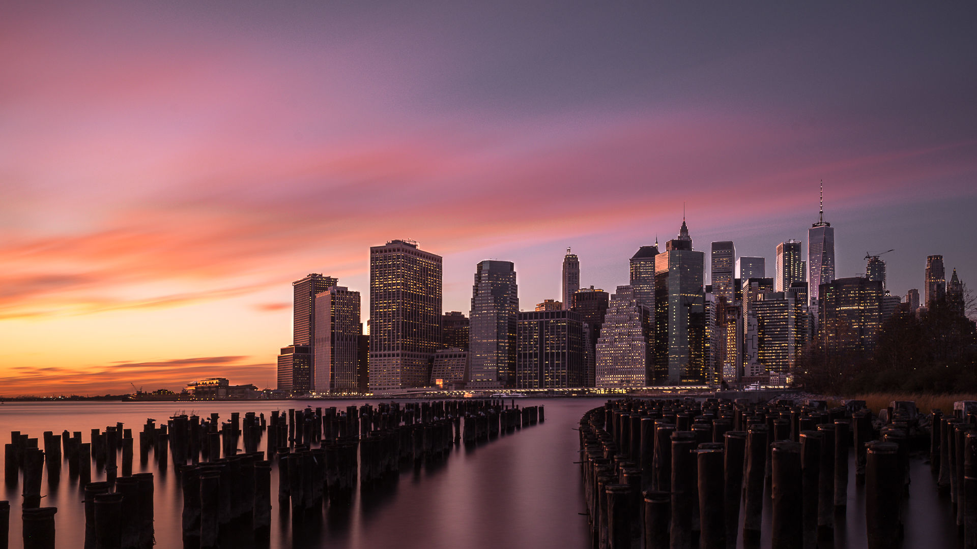 Downtown Manhattan from Brooklyn Bridge Park, NY