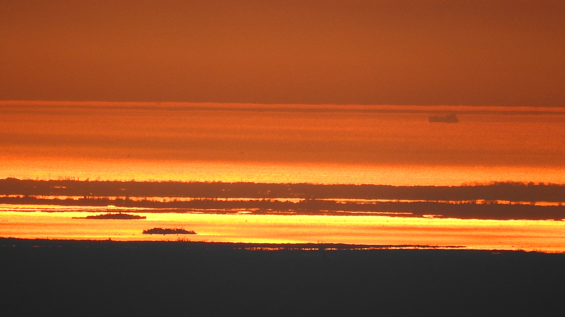 alba sulla laguna veneta