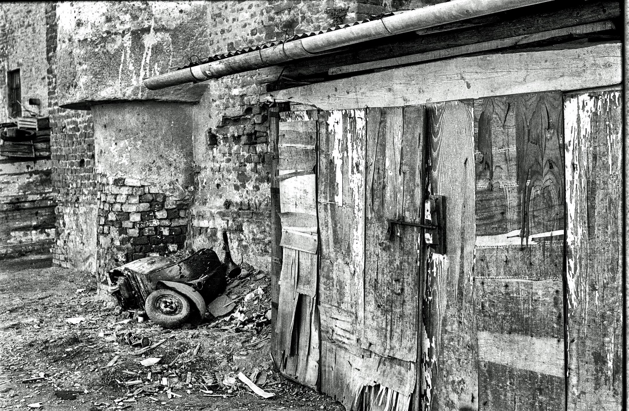 1977 - Poor suburbs of a rich city 1