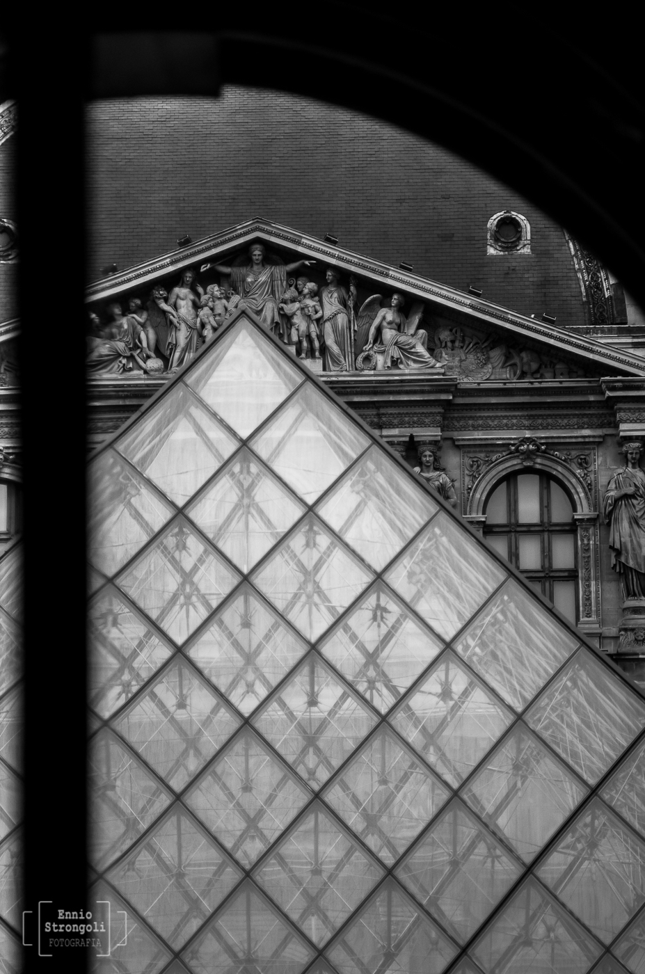 La piramide de Louvre