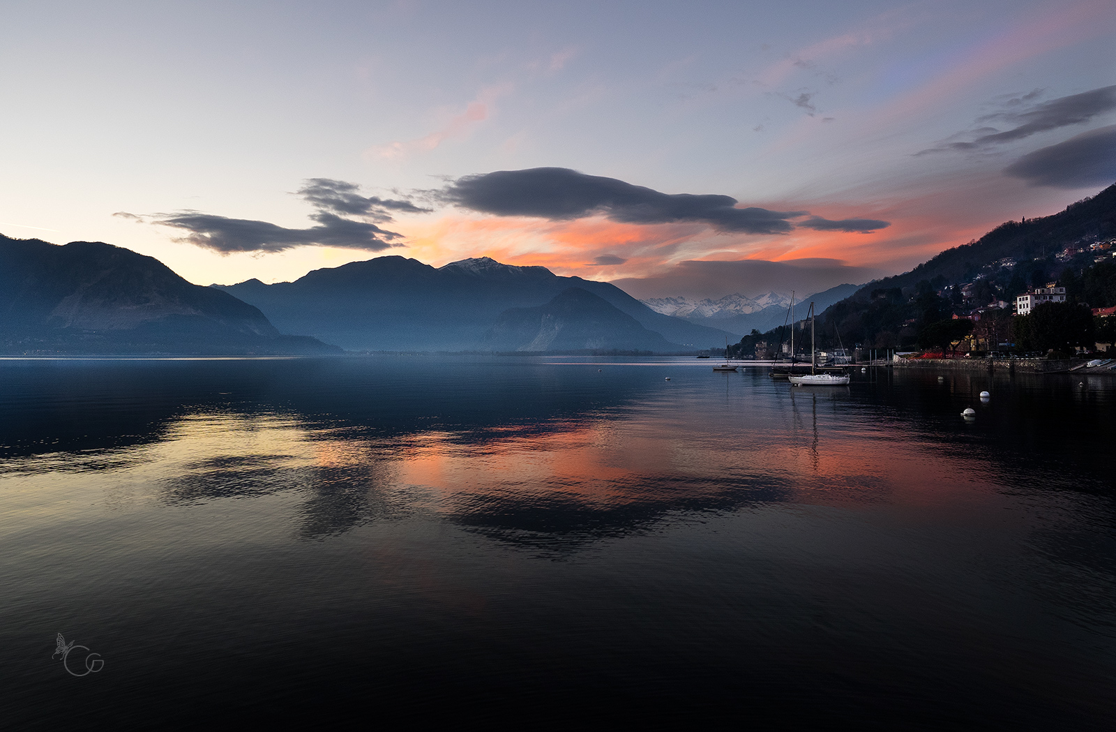 Red sky at night, good weather hopefully