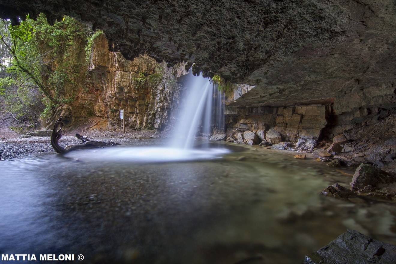 Su Stampu and Turrunu