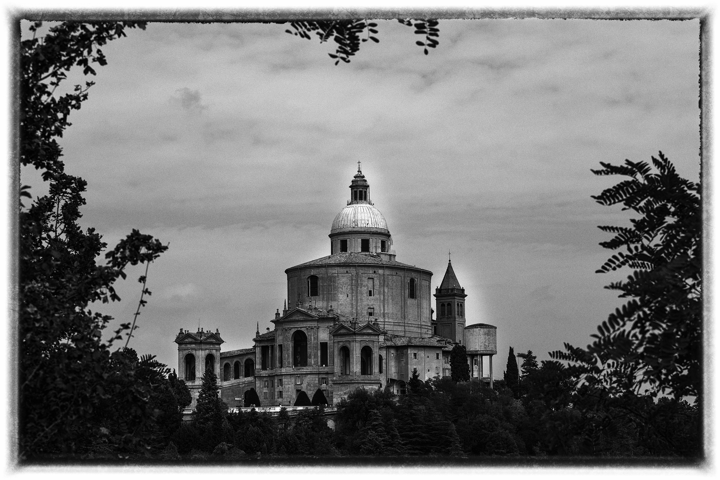 San Luca in B / W
