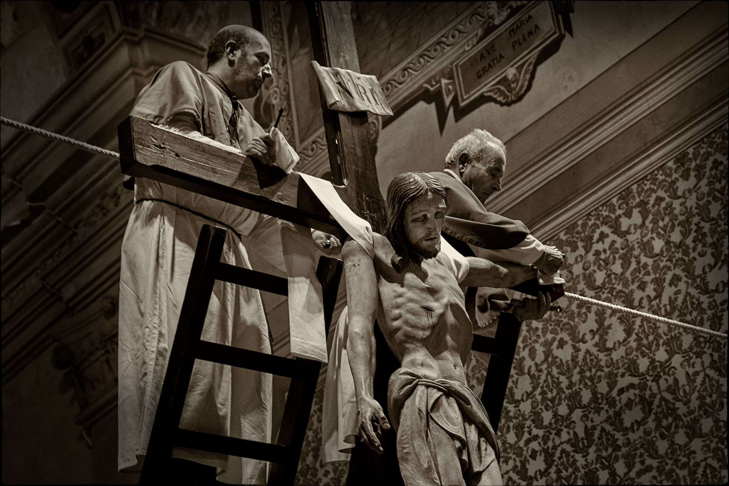 S'Iscravamentu - Si tolgono i chiodi al Cristo