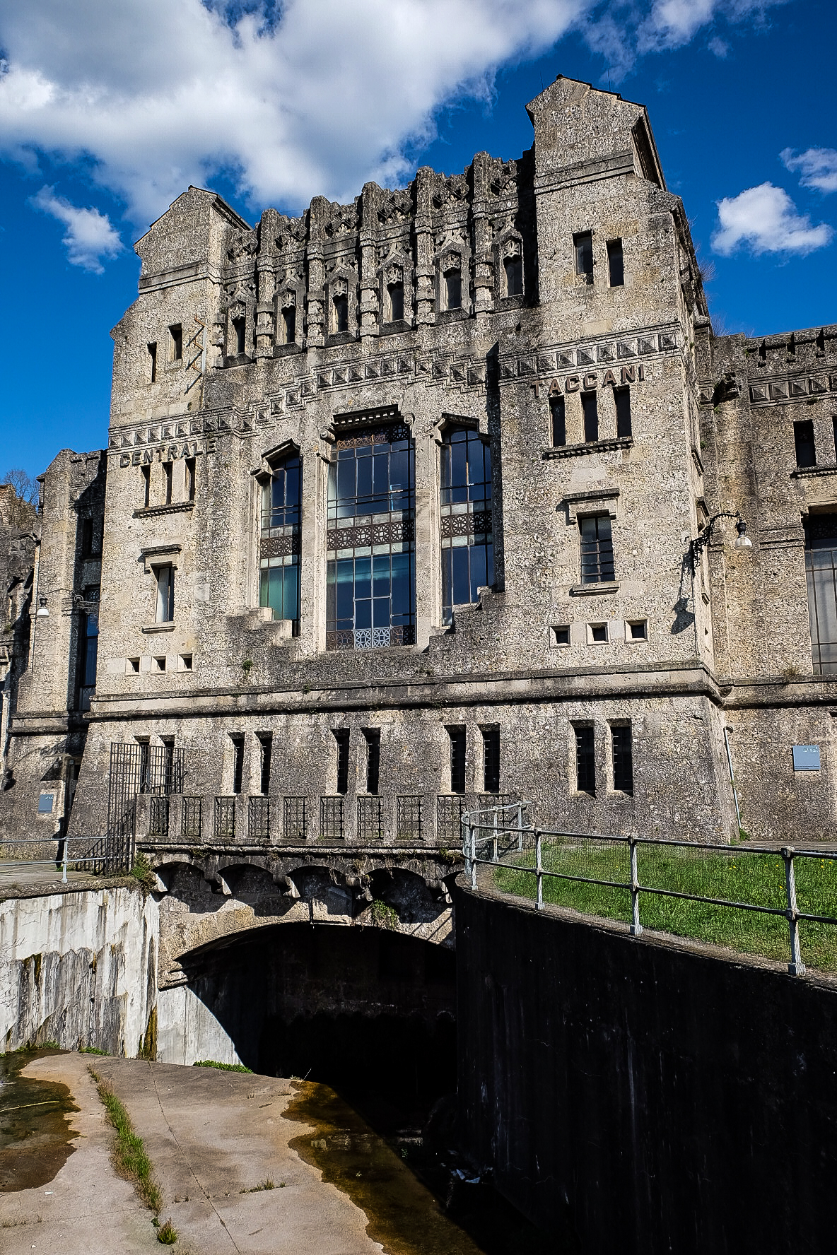 hydroelectric power plant of trezzo d'adda