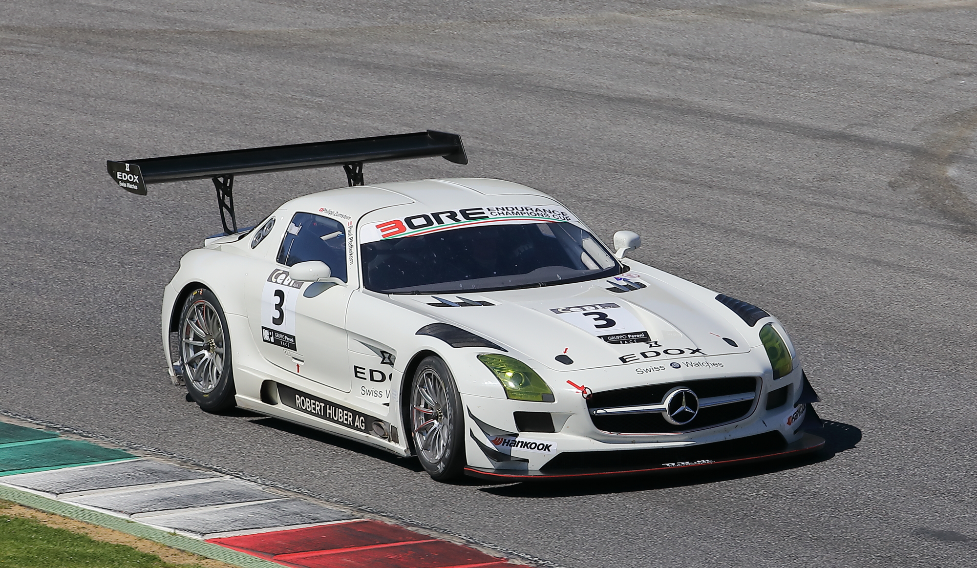 Mugello. Curve fattening San Donato.