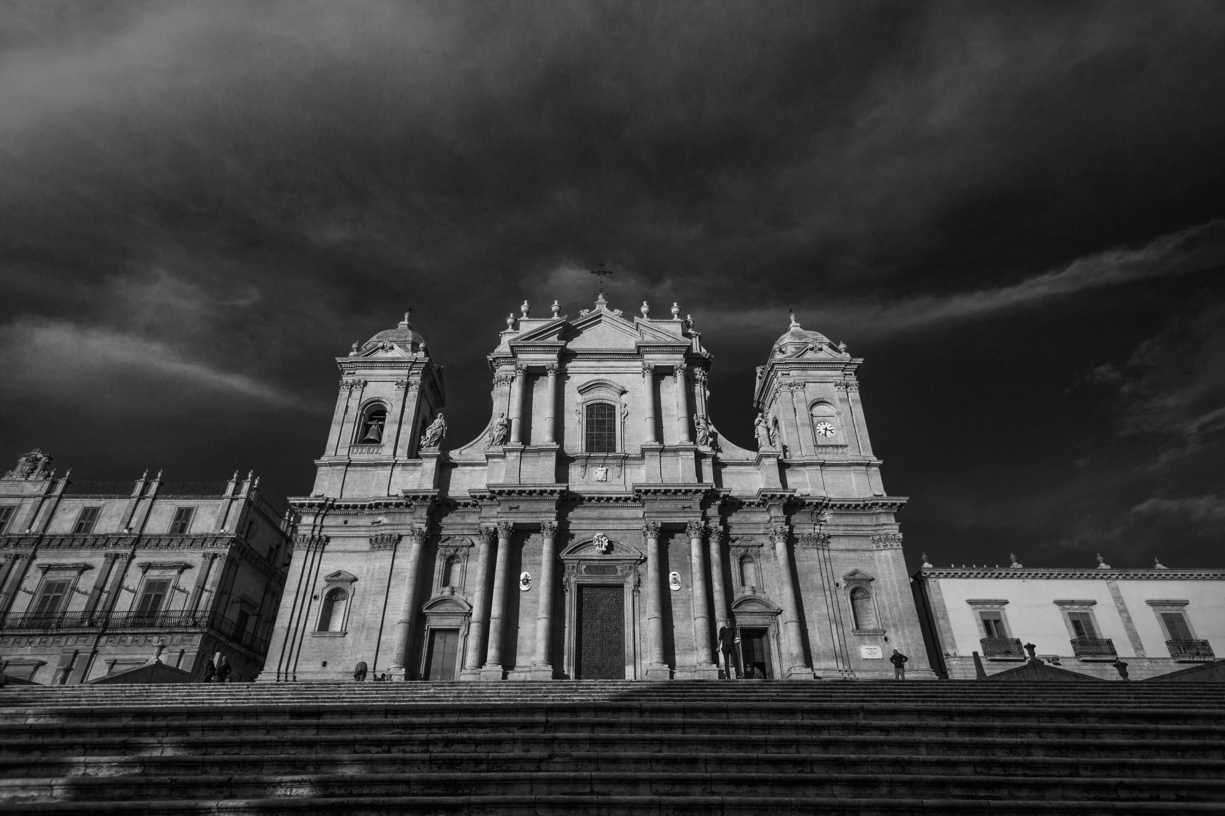 Noto, San Nicolò, prospettiva dal basso.