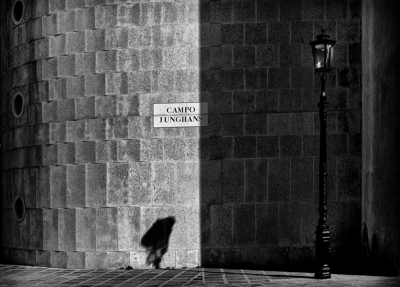 Ho spento il lampione... e spero anche le polemiche