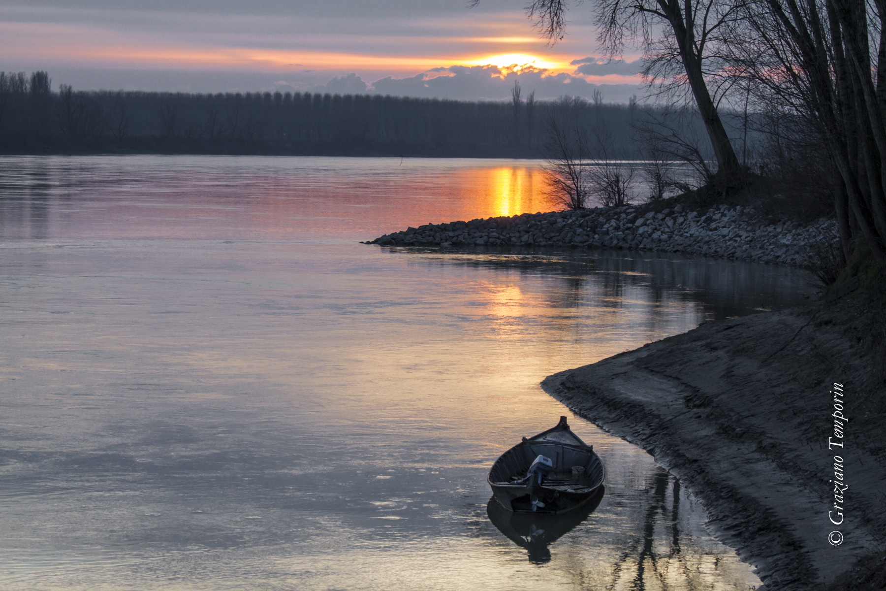 The great river (the river Po)