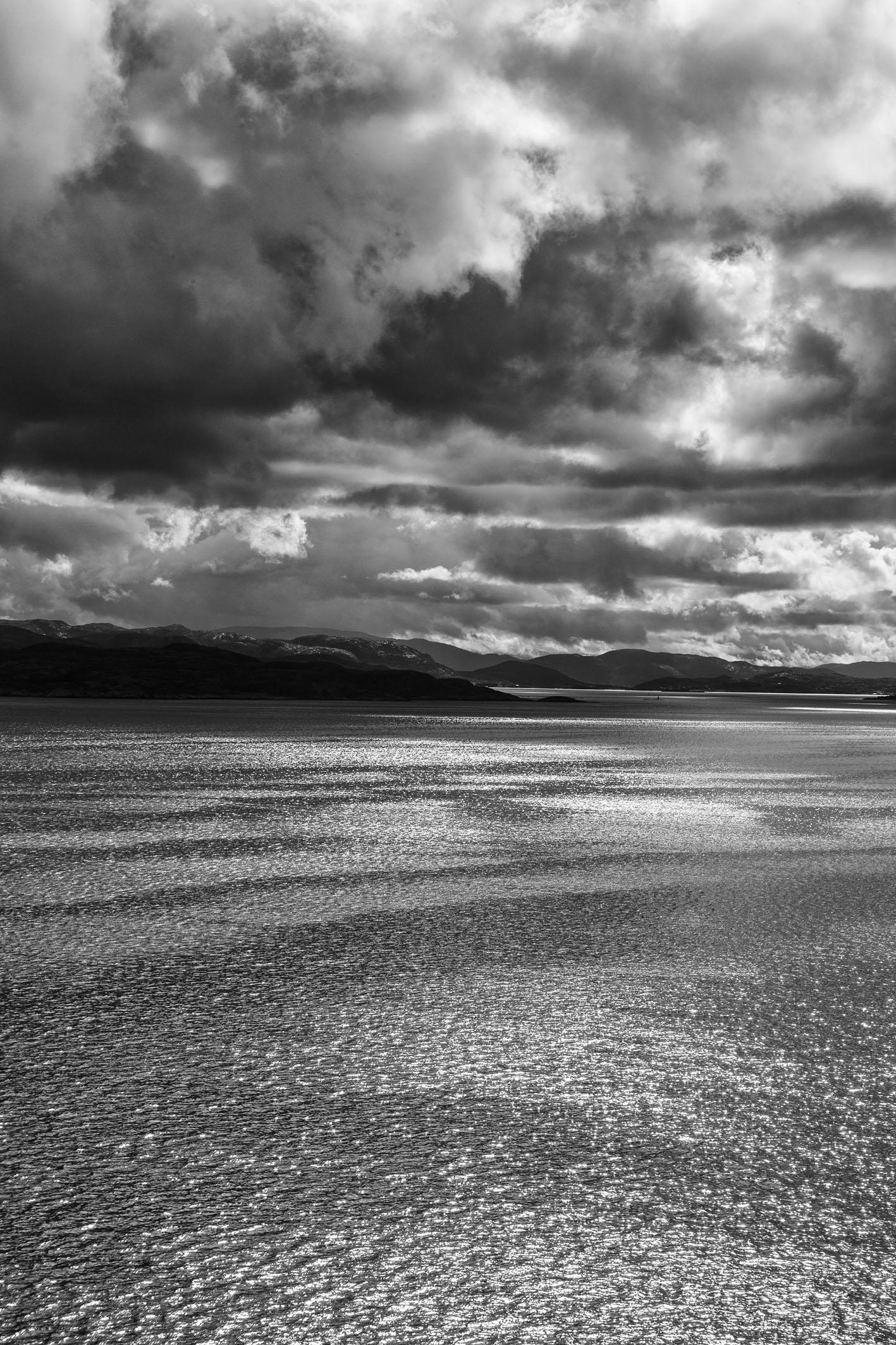 Lasciando Trondheim-Sembra che Dio ci guardi dall'alto