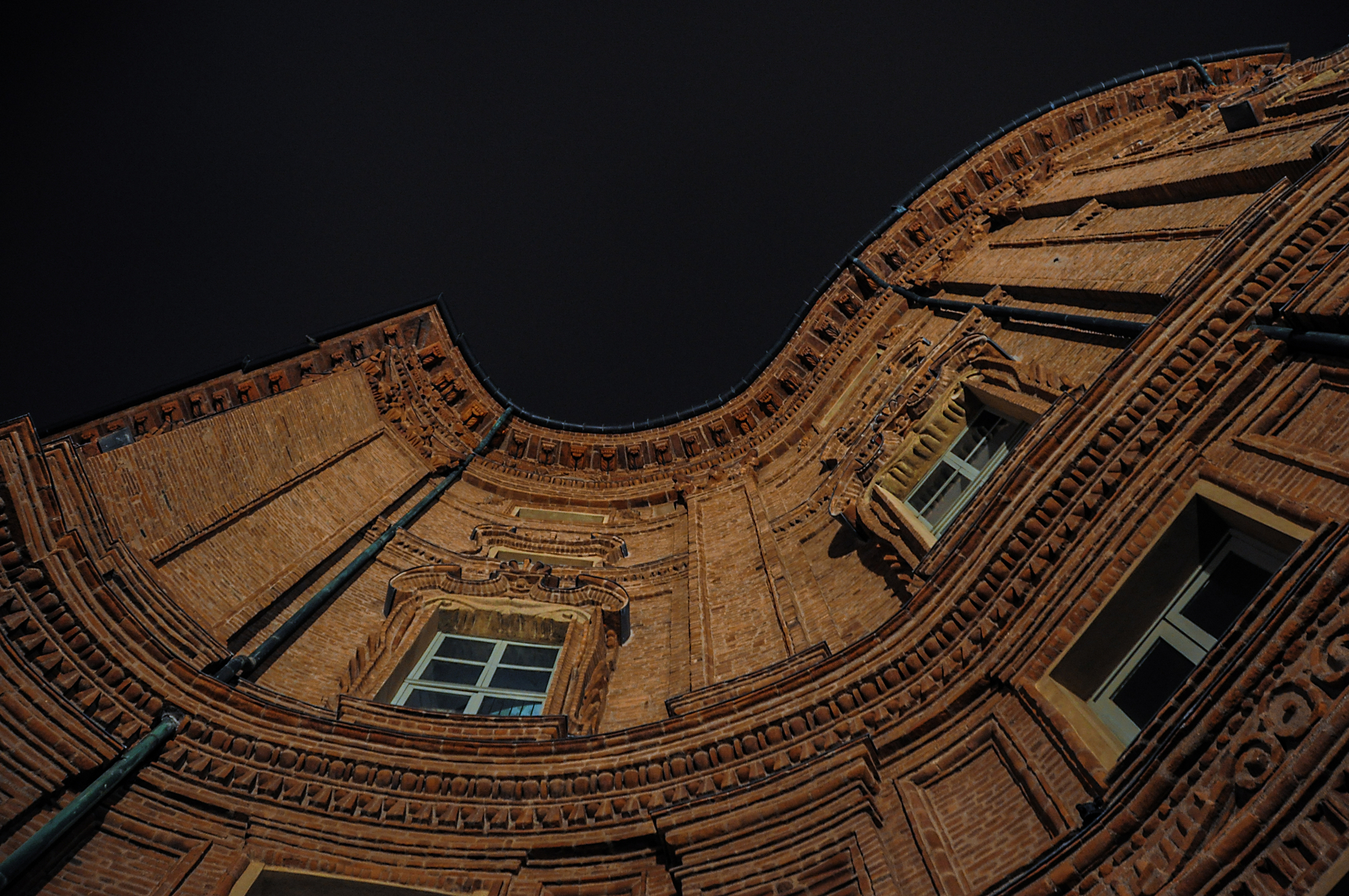 Sinuosity and bricks