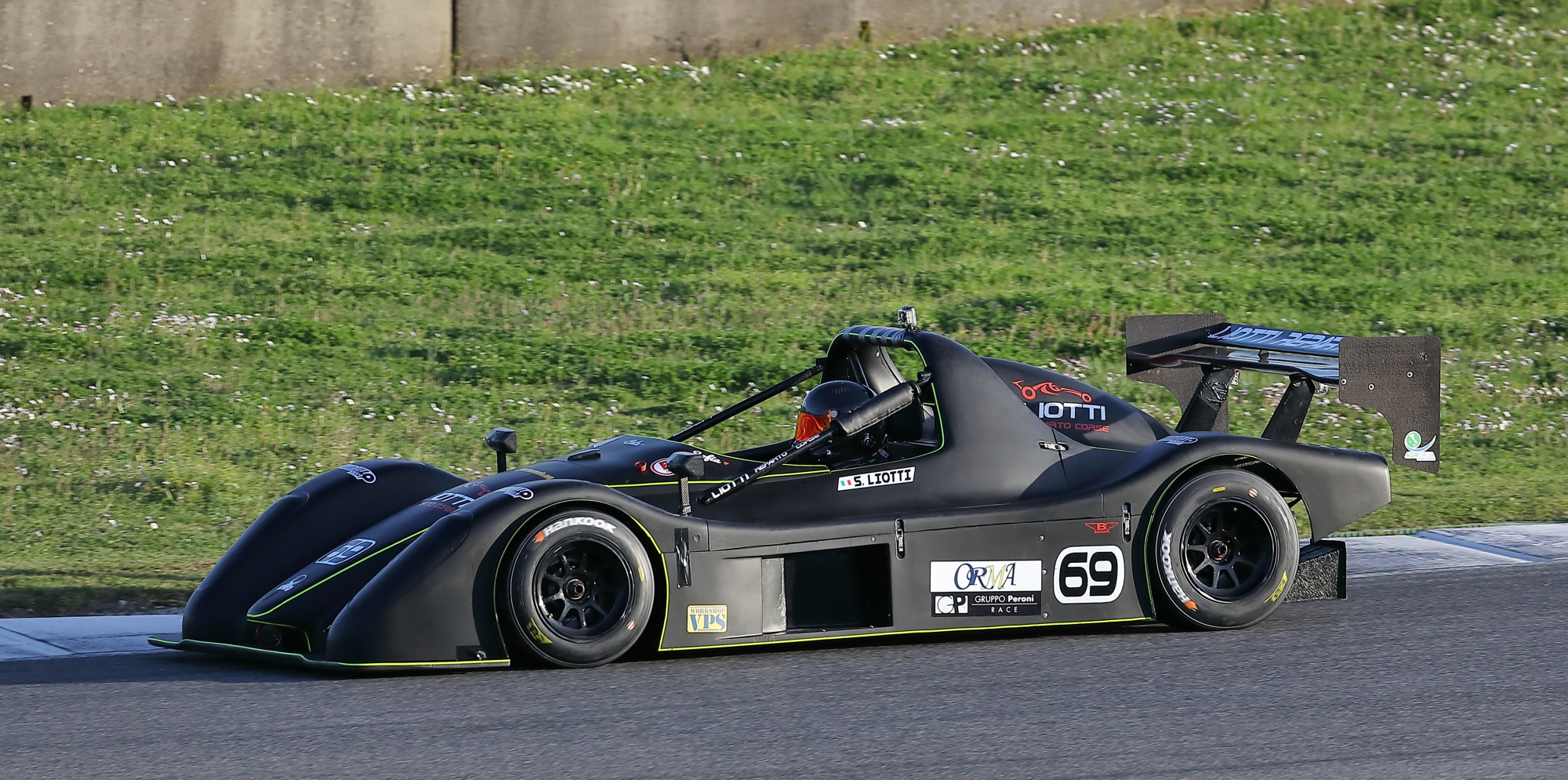 Mugello. Curve Away Unhurt.