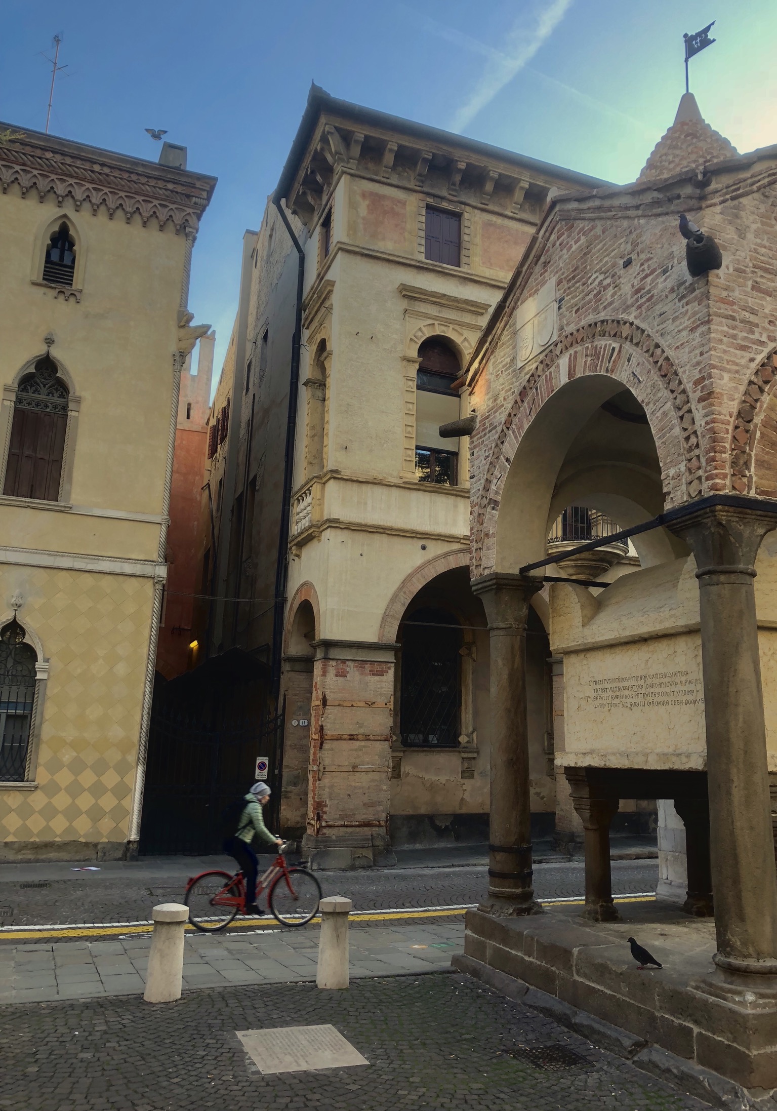 Padua, Piazza Antenore