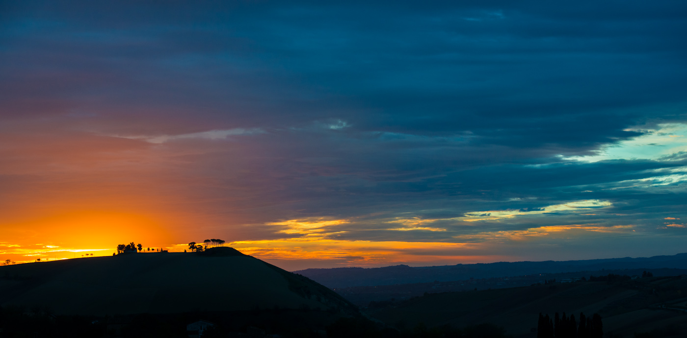 dawn hills of Abruzzo