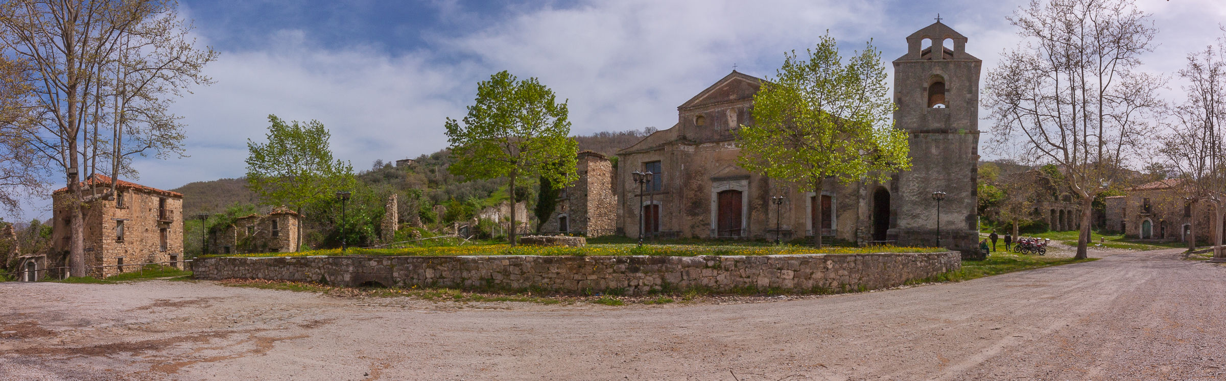 Views of Roscigno Vecchia