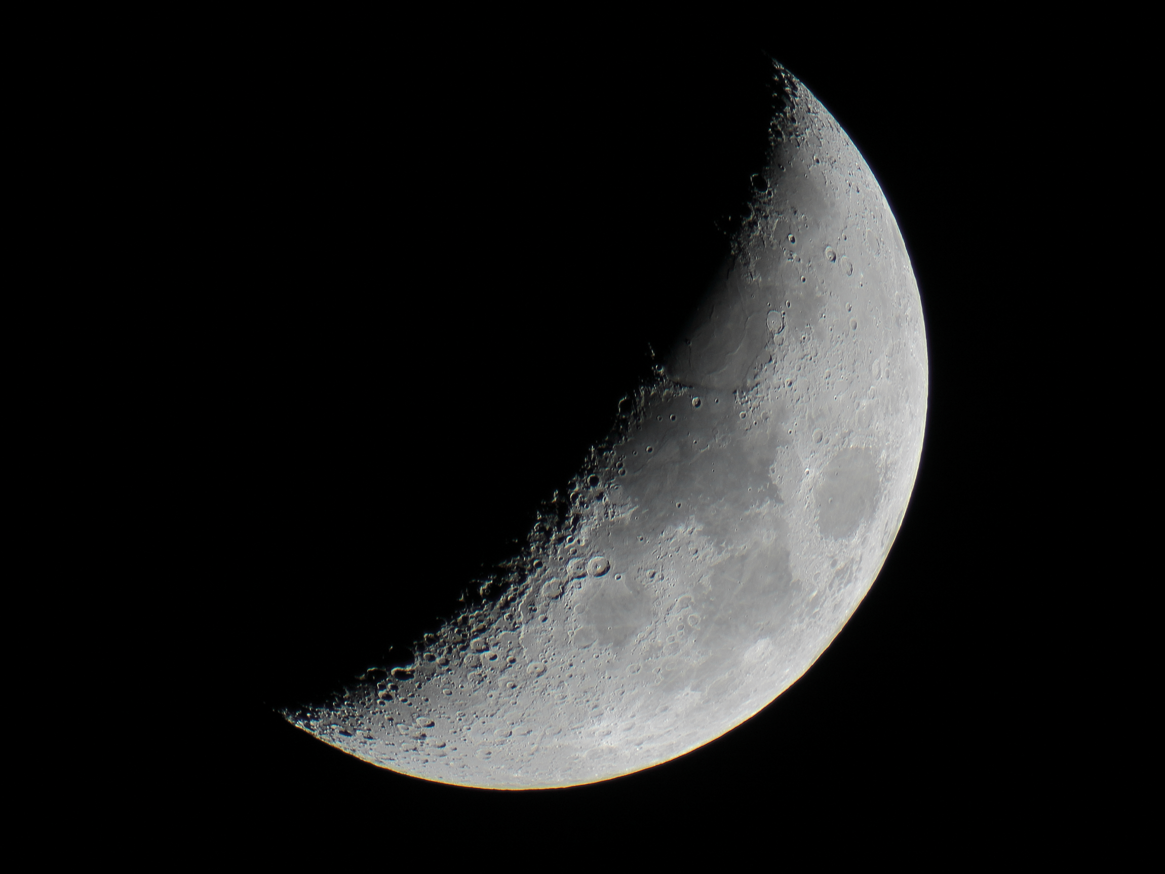 Luna 21 April 2018