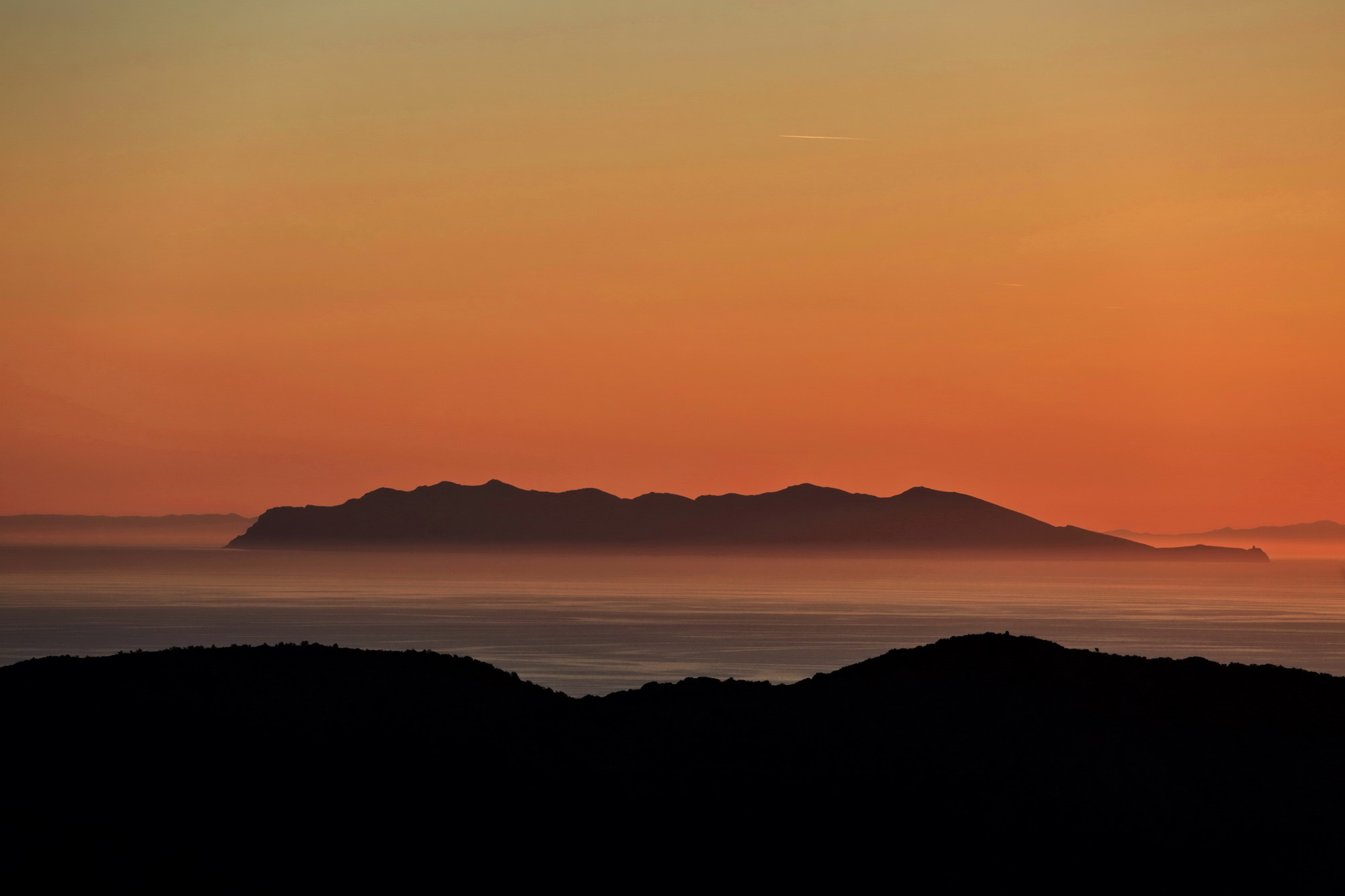 capraia all'alba da cap corse