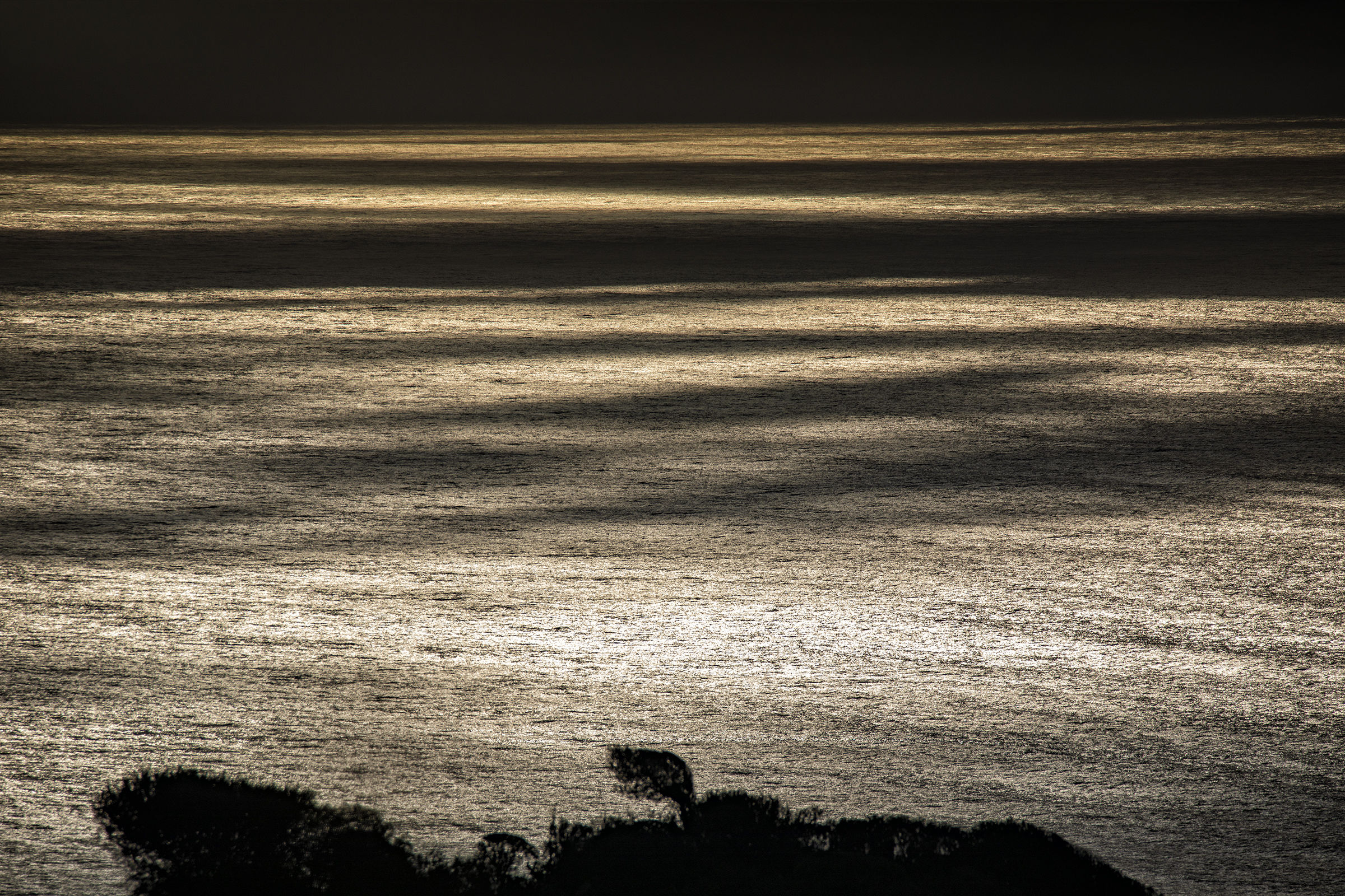 Il mare la luce l'oscurità
