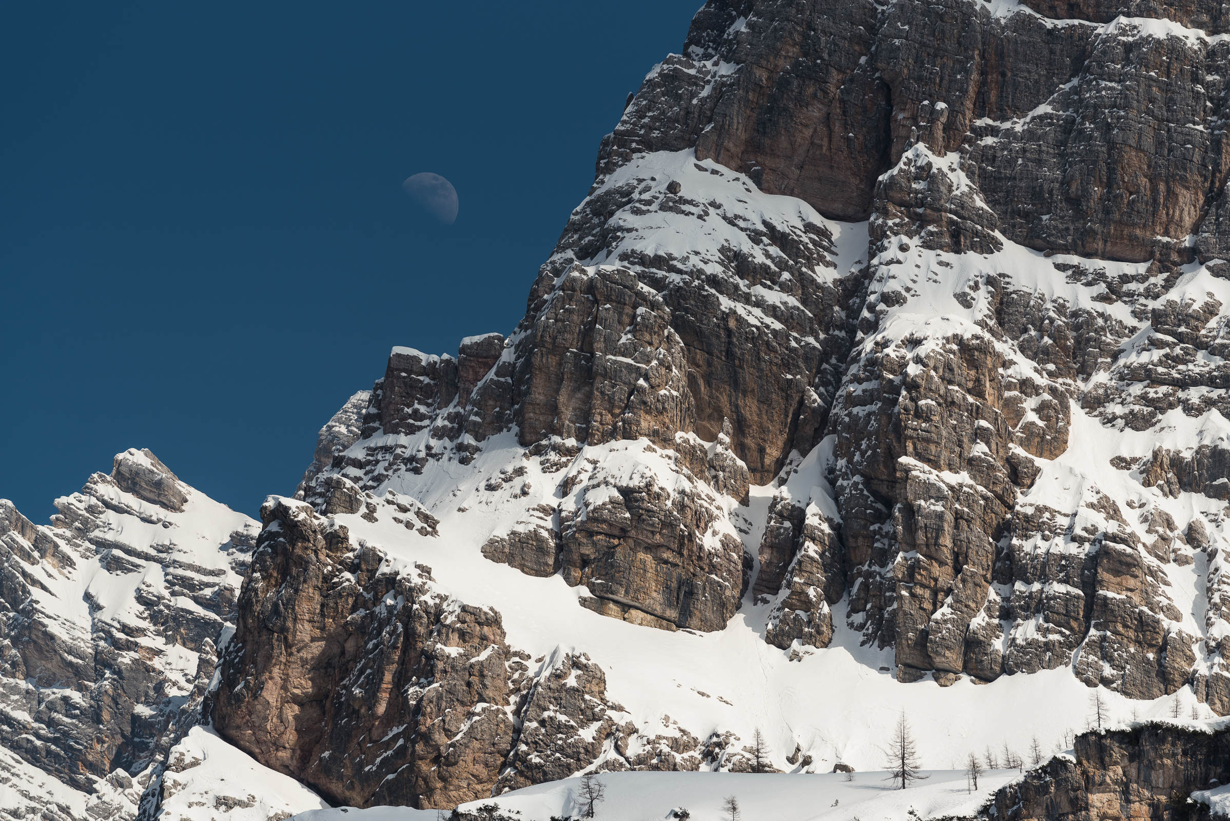 The Moon by day, Monte Pelmo, Dolomiti zoldane (BL)