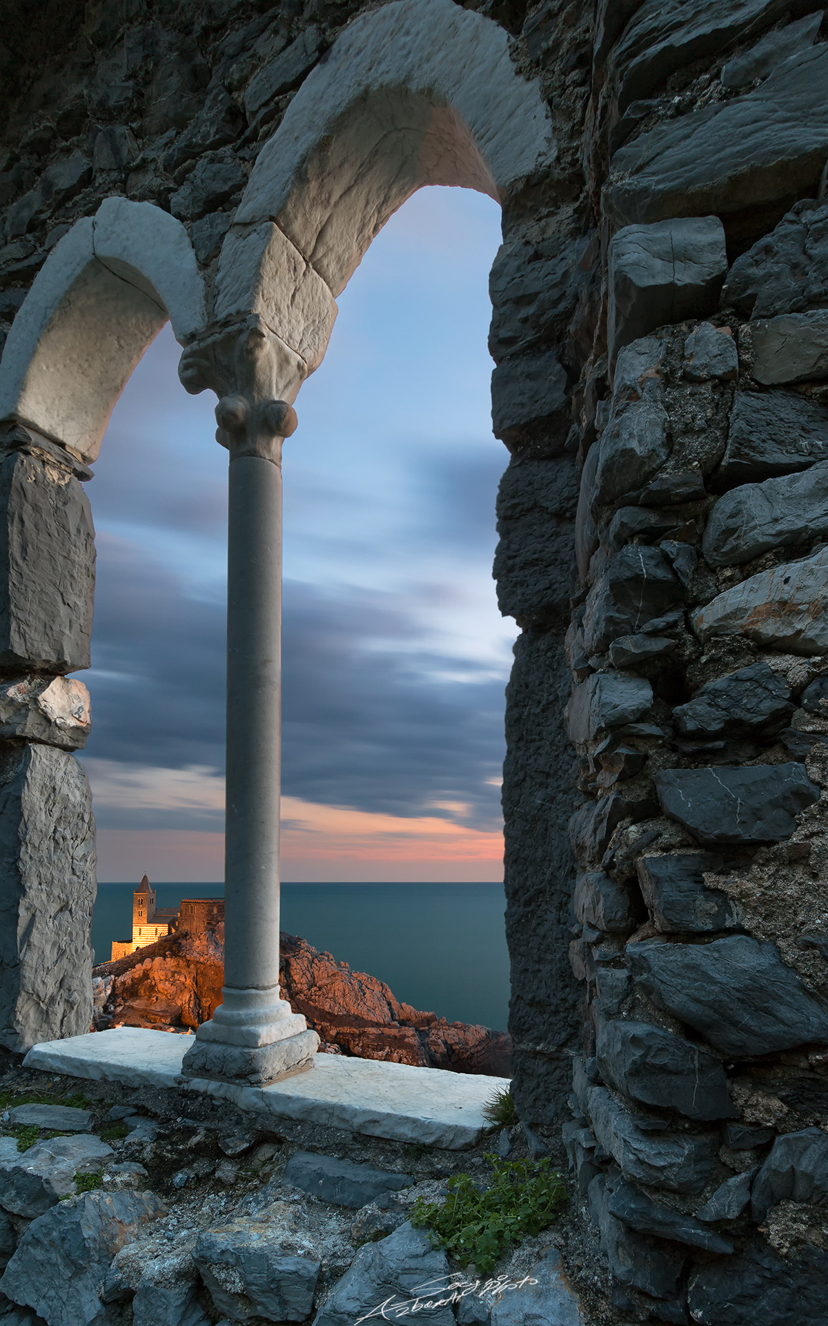 A window on the sea ...